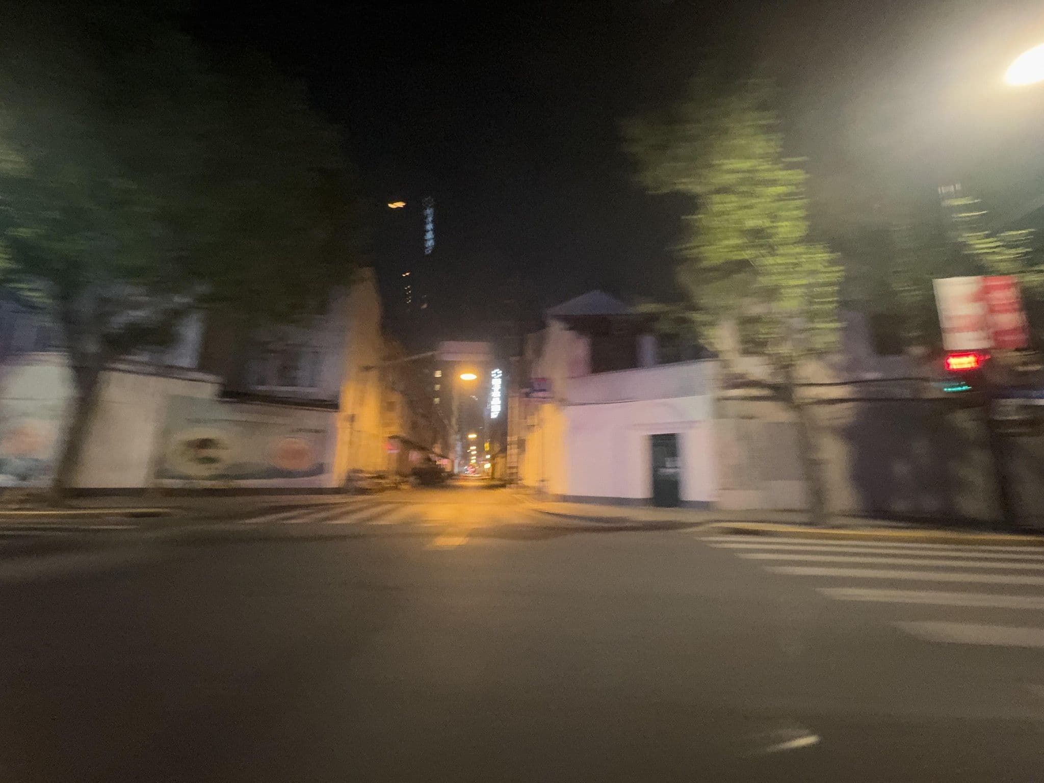 Street view near 北方智选假日酒店(原北方快捷假日酒店), Huangpu — © filipb (CC BY-SA · Mapillary)