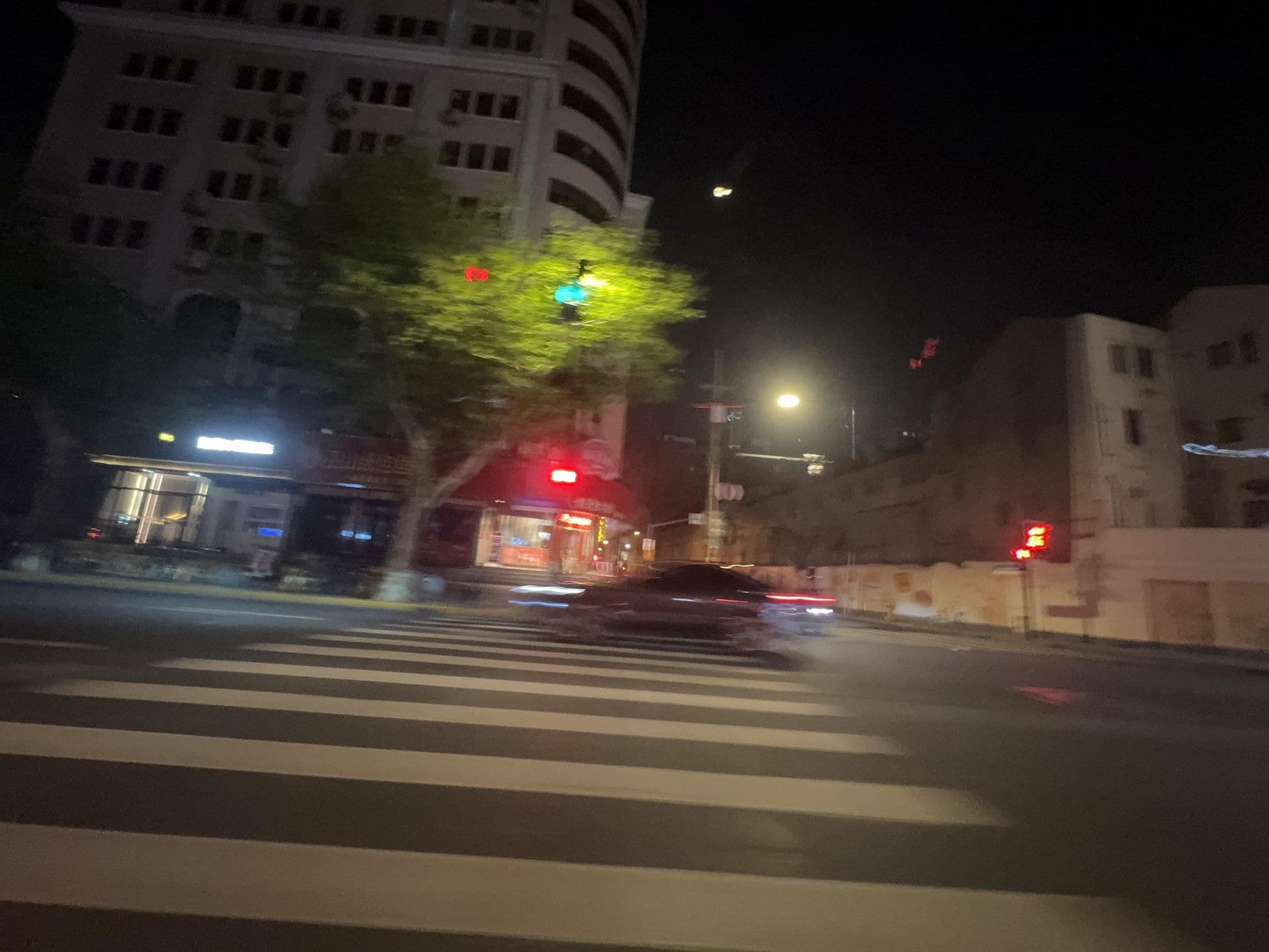 Street view near Fashion Home Theme Concept Hotel, Huangpu — © filipb (CC BY-SA · Mapillary)