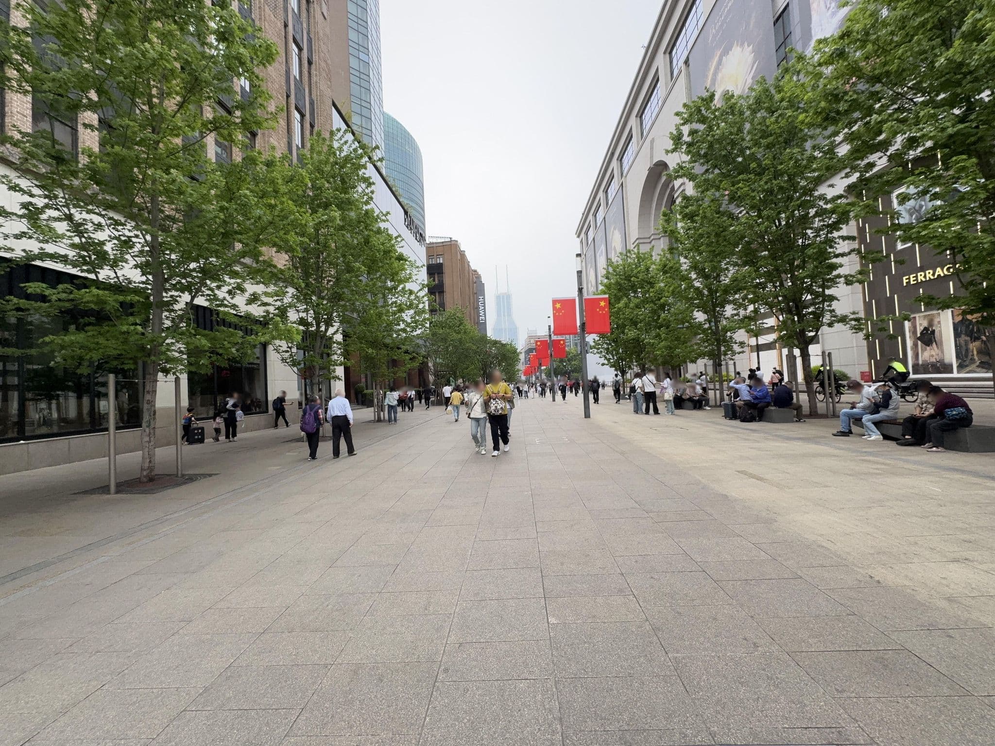 Street view near The Shanghai EDITION (上海爱迪逊酒店), Huangpu — © filipb (CC BY-SA · Mapillary)