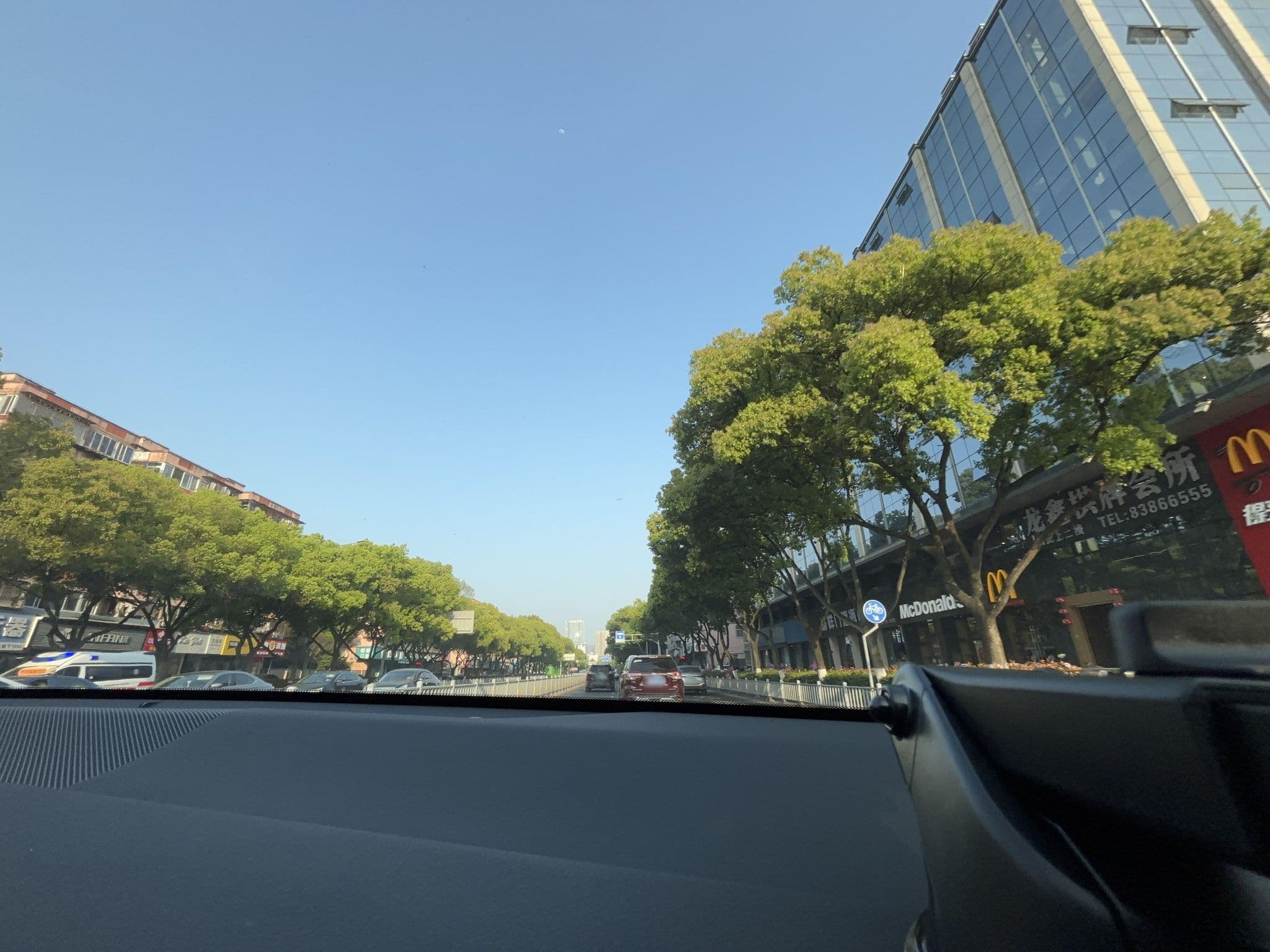 Street view near 晶崴宇达酒店, Ningbo — © heyyegetctdssdbeh (CC BY-SA · Mapillary)