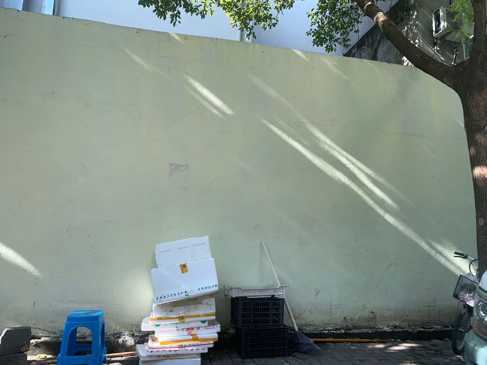 Street view near Hanting Inn 汉庭连锁酒店, Pudong — © pLyMiEwGpWDLryMacQzo (CC BY-SA · Mapillary)