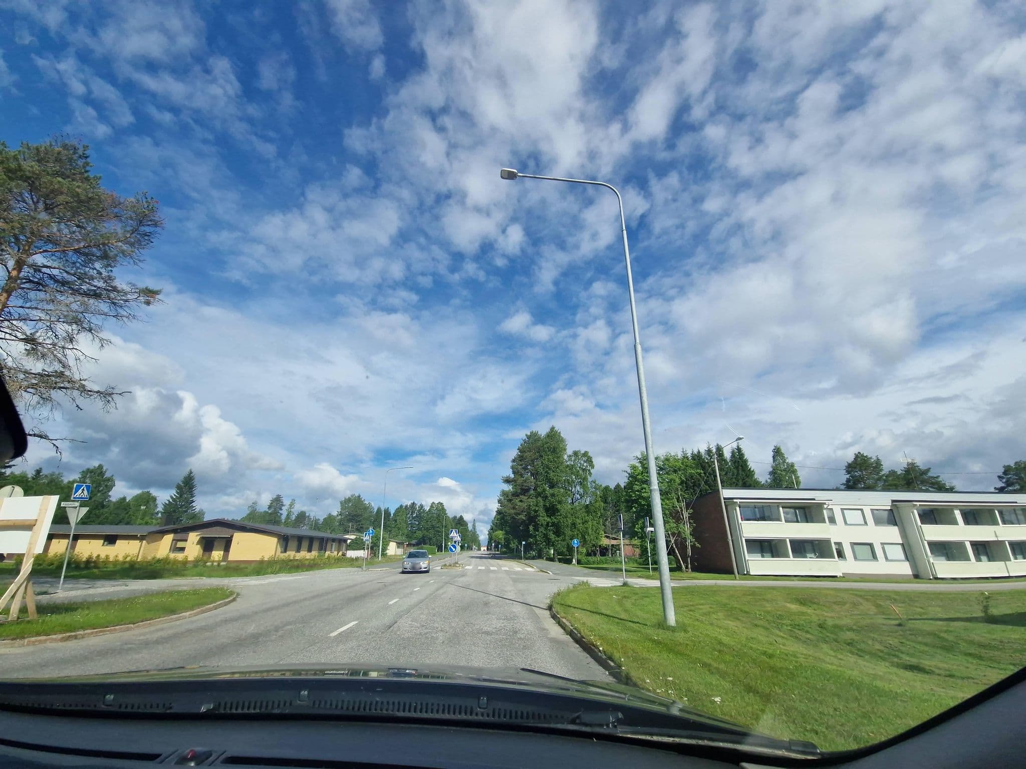 Street view near Matkustajakoti Uljaska, Kuhmo — © houtari (CC BY-SA · Mapillary)
