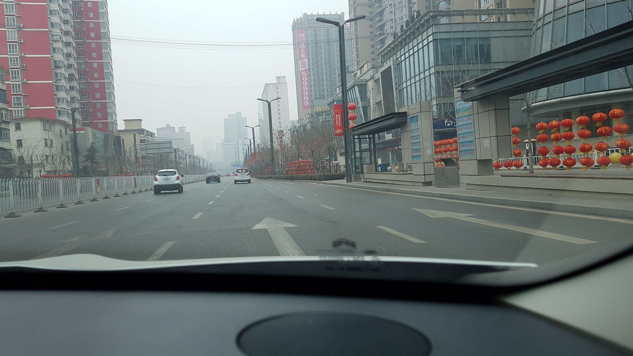 Street view near 美居酒店(亲贤北街店), Taiyuan — © zxmon21 (CC BY-SA · Mapillary)