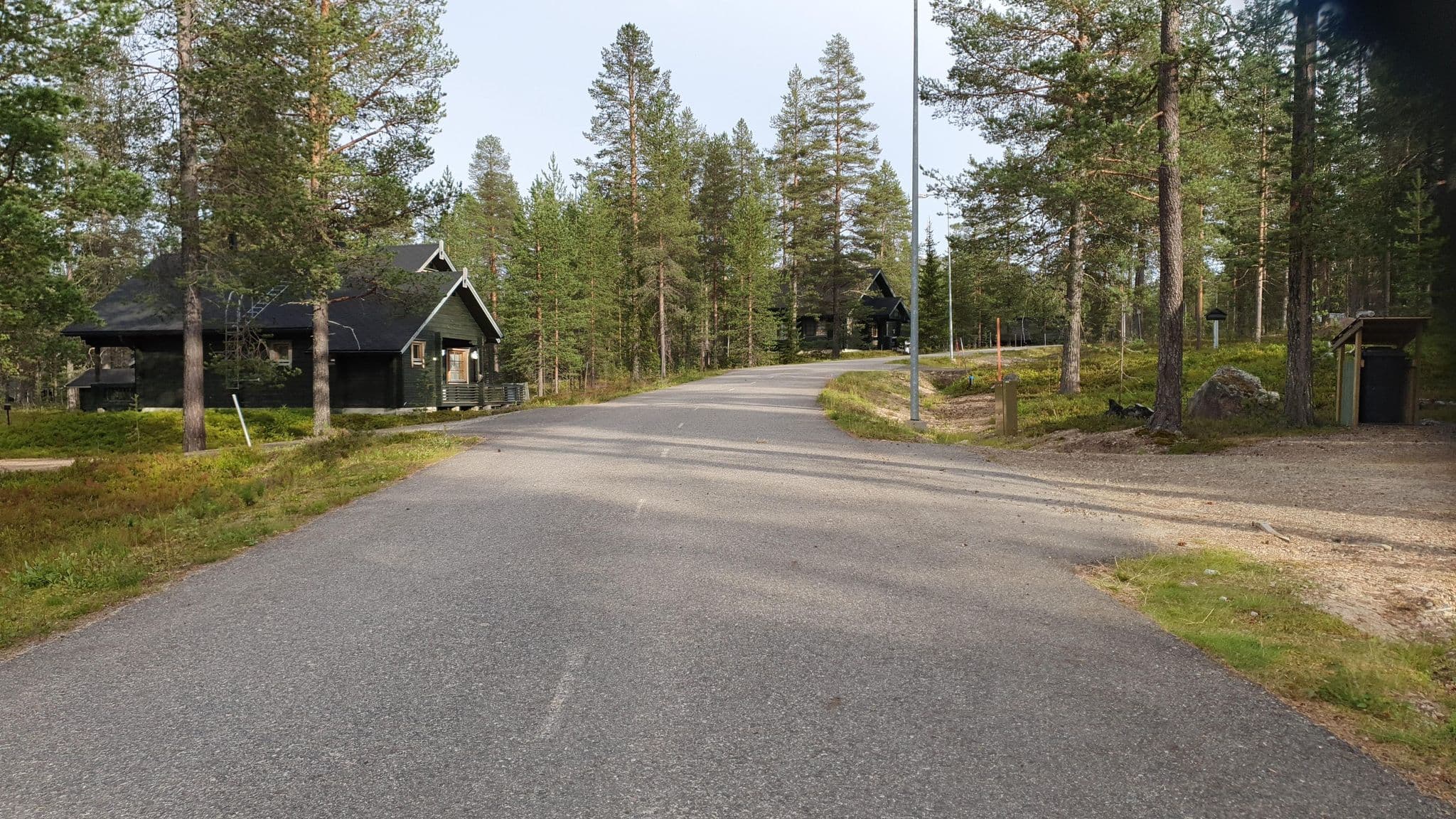 Street view near Lintukoto, Kittilä