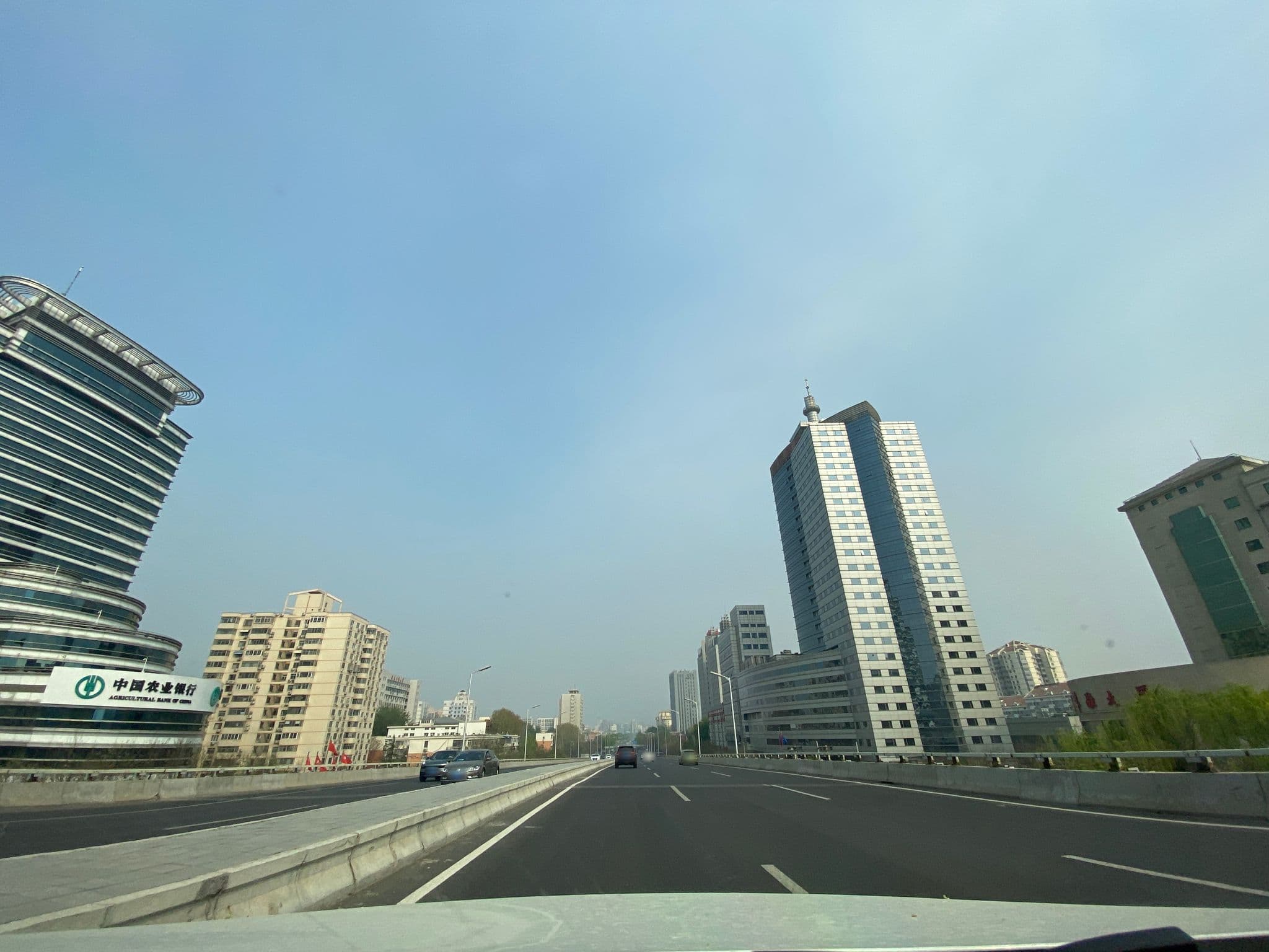 Street view near 华融大厦, Beijing — © adirricor (CC BY-SA · Mapillary)