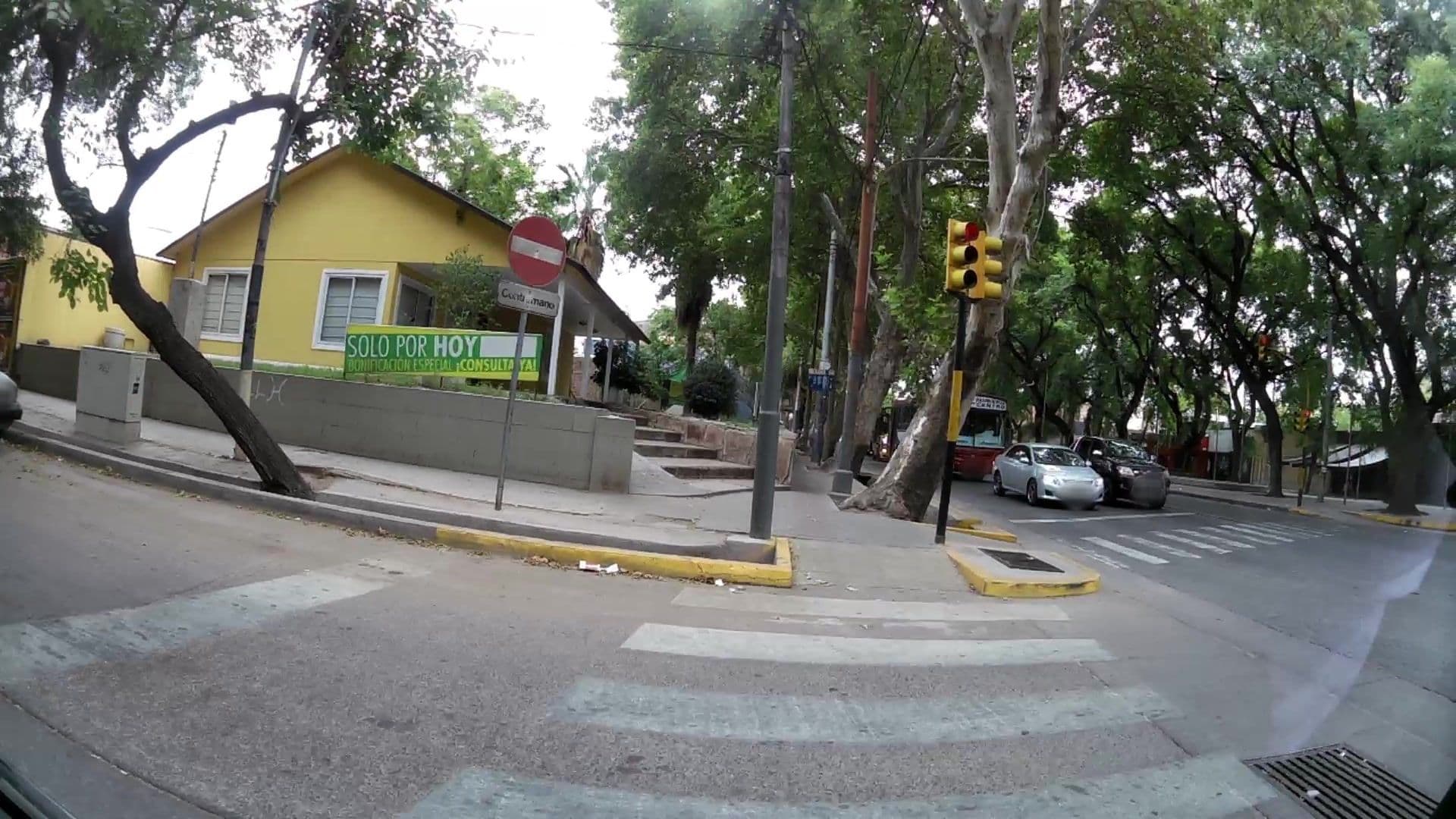 Street view near Hotel Namaste, Mendoza
