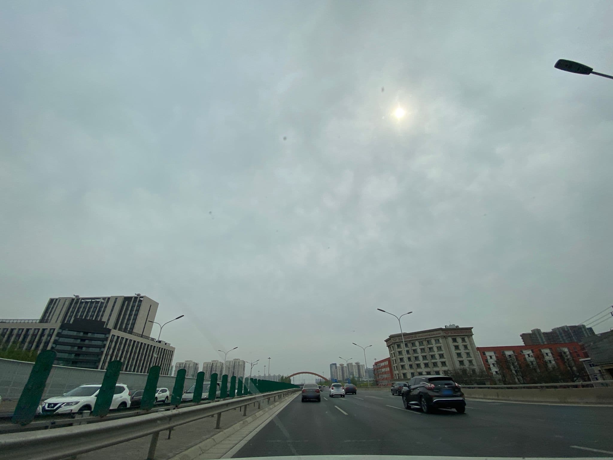 Street view near JUNY Oriental Hotel 君颐东方饭店, Beijing — © adirricor (CC BY-SA · Mapillary)