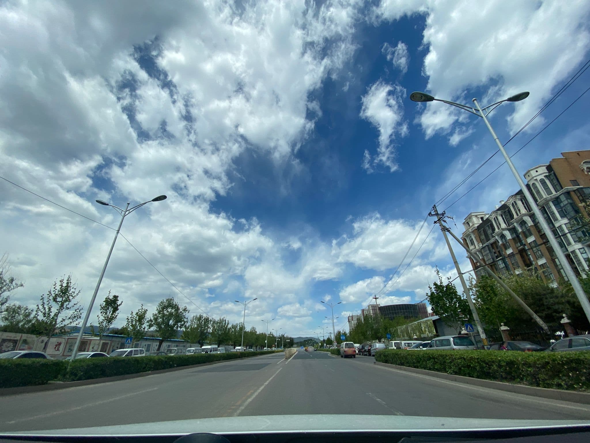 Street view near 合众建国饭店, Mentougou — © adirricor (CC BY-SA · Mapillary)