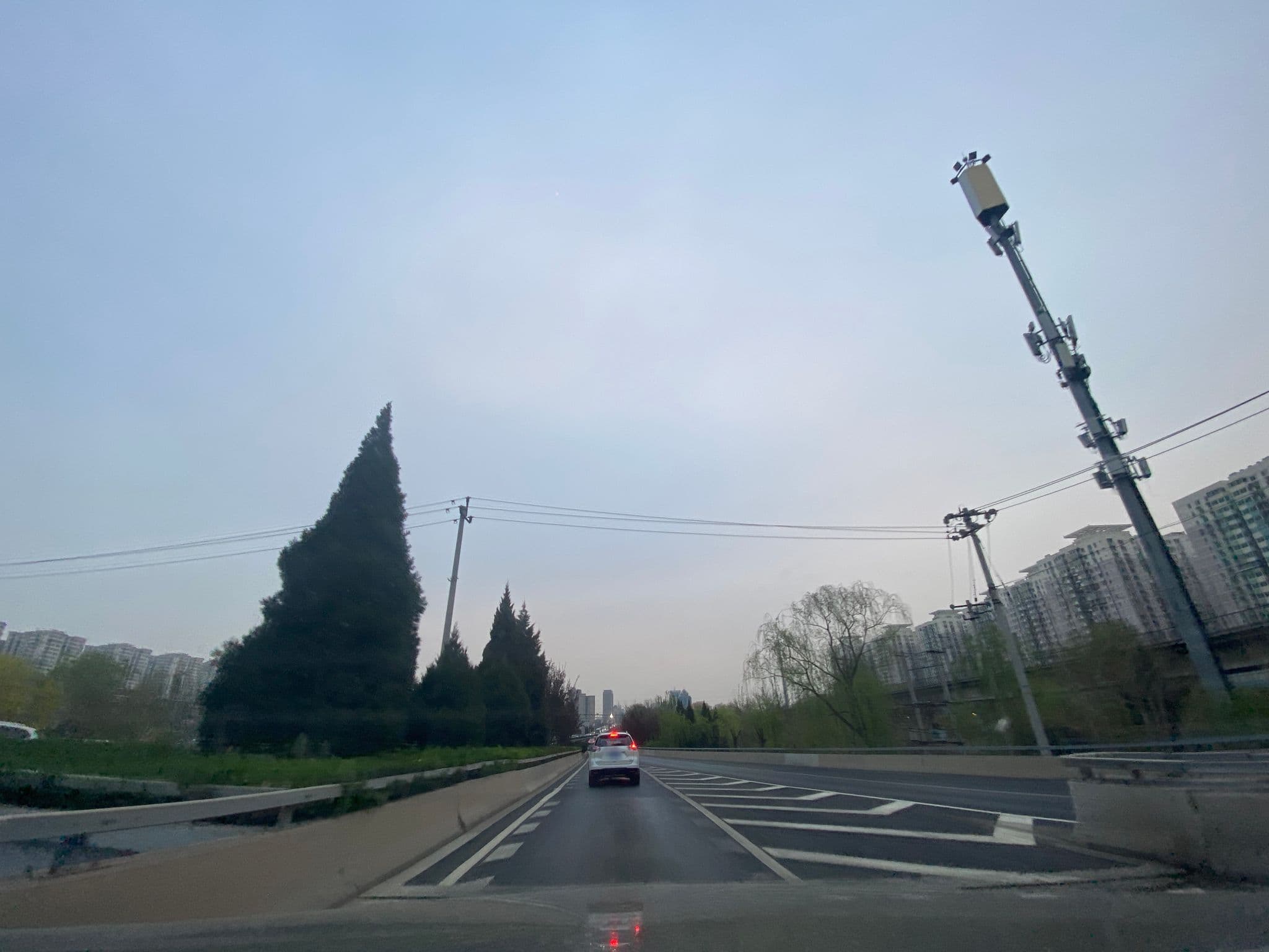 Street view near 桔子酒店.精选, Beijing — © adirricor (CC BY-SA · Mapillary)
