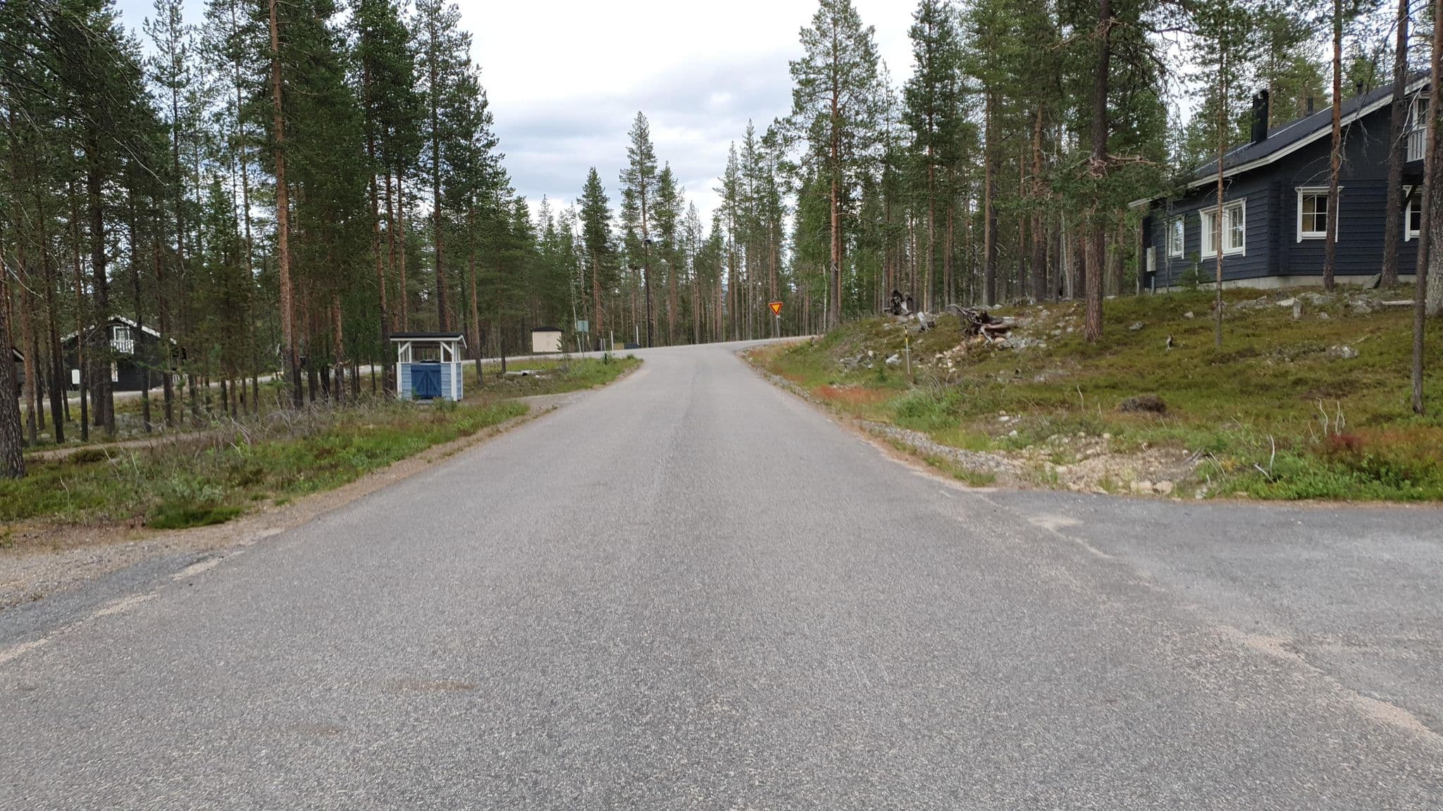 Street view near Arvokas, Kolari — © houtari (CC BY-SA · Mapillary)