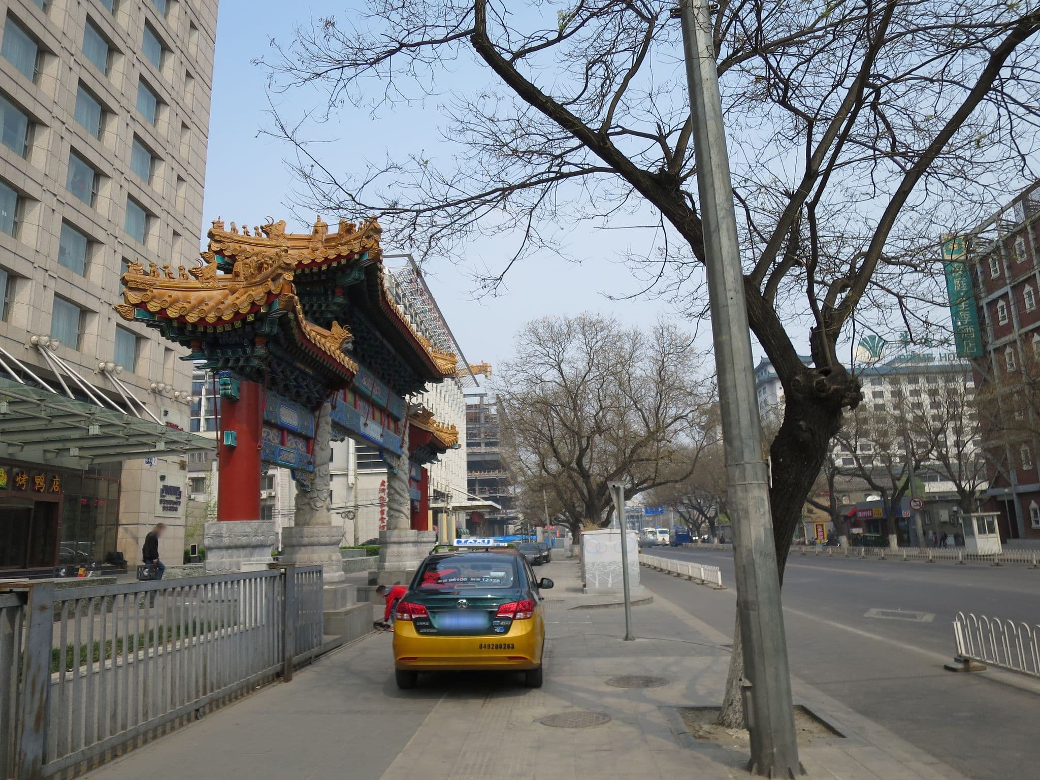 Street view near 北京富豪宾馆 Beijing Regal Hotel, Beijing — © richlv (CC BY-SA · Mapillary)