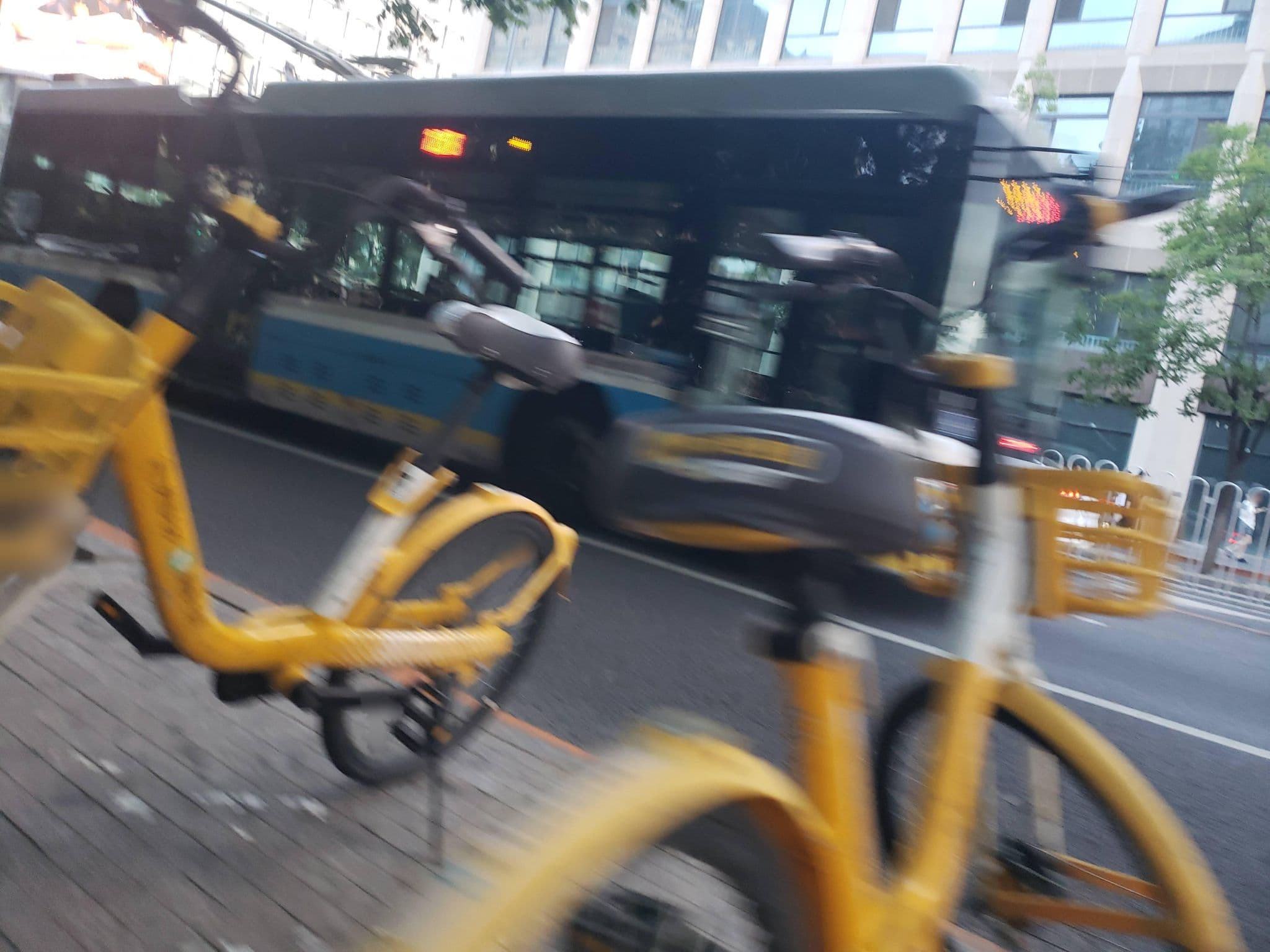 Street view near Feel Inn Hostel Beijing 非凡國際青年酒店, Beijing — © mapfool (CC BY-SA · Mapillary)