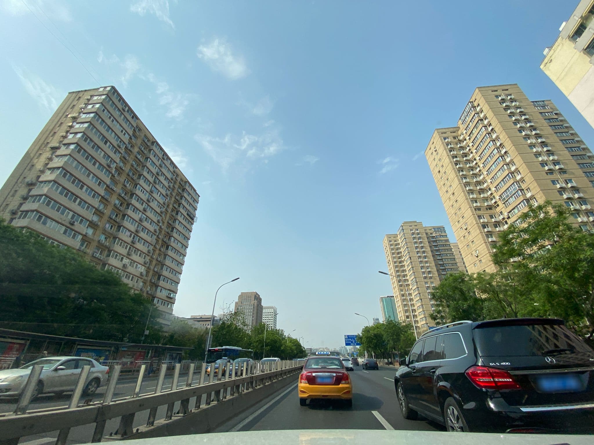 Street view near 国二招, Beijing — © adirricor (CC BY-SA · Mapillary)