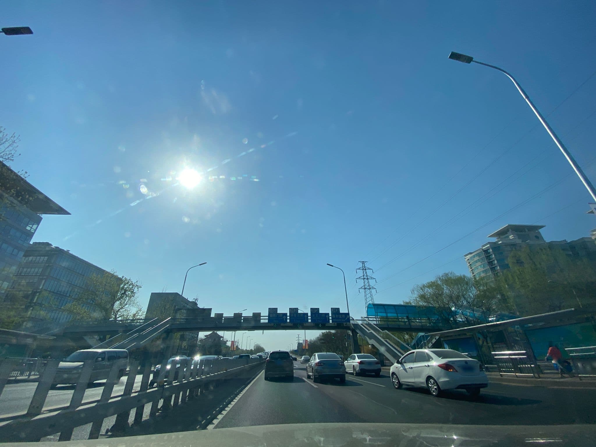 Street view near 雍圣轩青年酒店, Beijing — © adirricor (CC BY-SA · Mapillary)