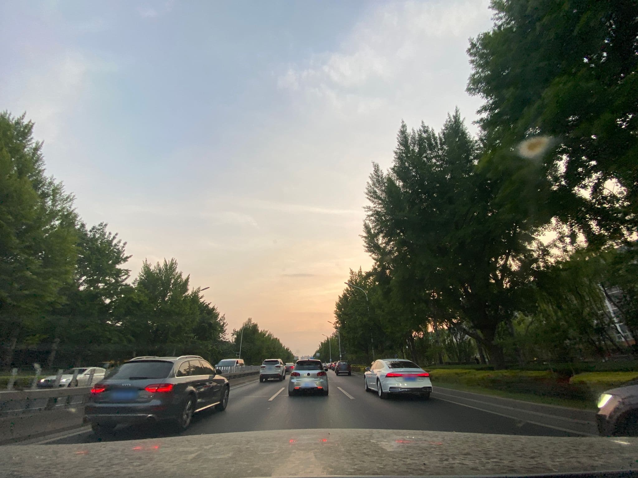 Street view near 速8酒店, Beijing — © adirricor (CC BY-SA · Mapillary)