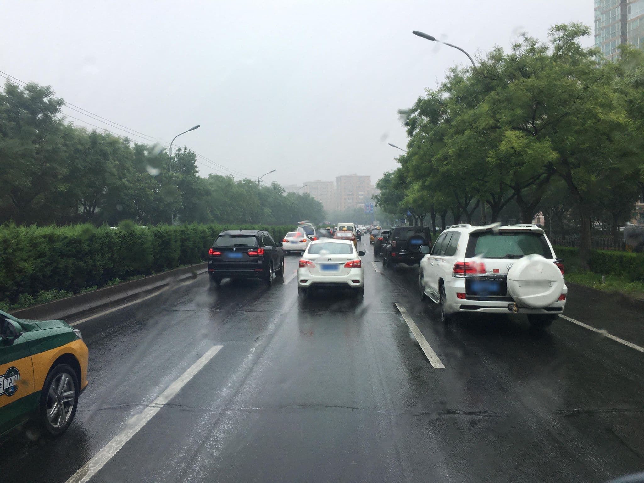 Street view near Radegast Lakeview Hotel, Beijing — © ariellopez (CC BY-SA · Mapillary)