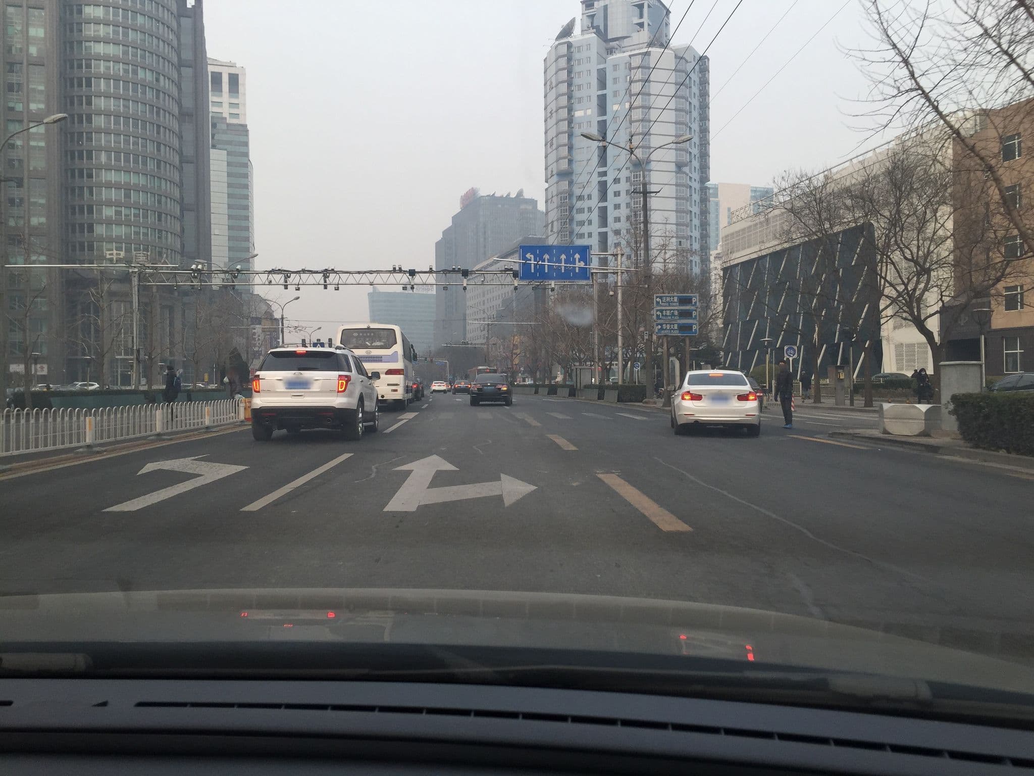 Street view near Kuntai Royal Hotel Beijing, Beijing — © lxbarth (CC BY-SA · Mapillary)