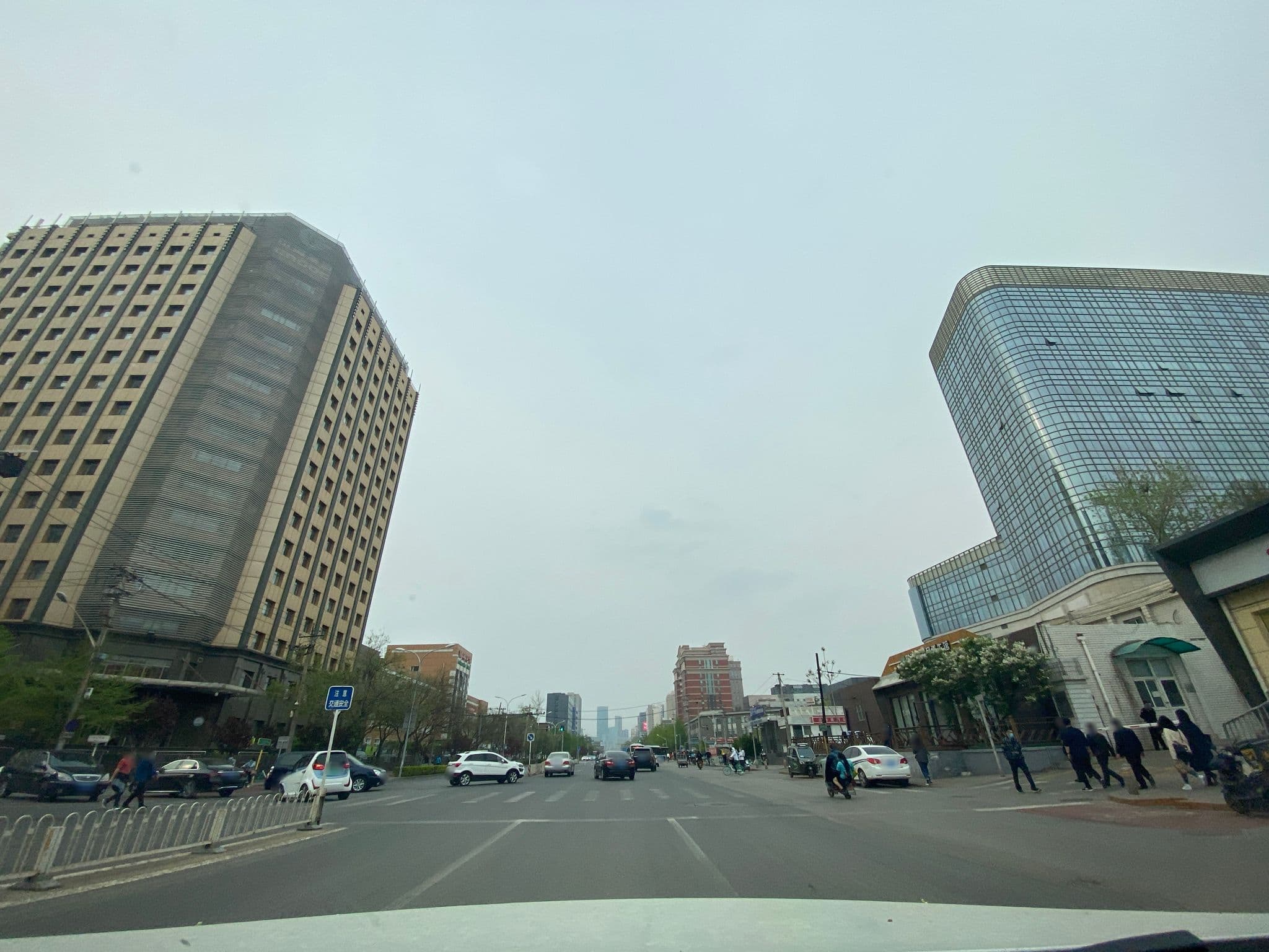Street view near 将台艺宫酒店 Jiang Tai Art Hotel, Beijing — © adirricor (CC BY-SA · Mapillary)