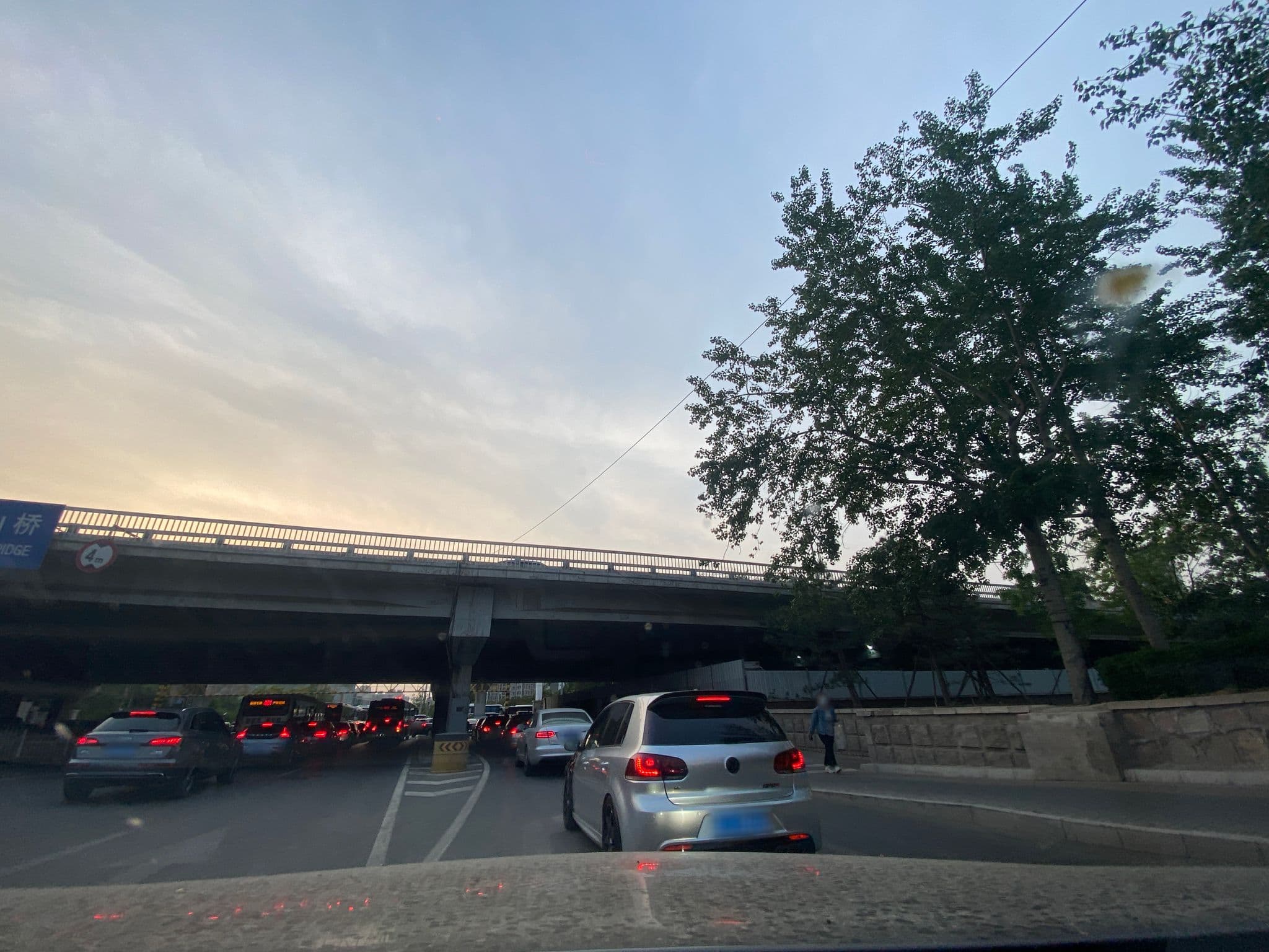 Street view near 和颐酒店, Beijing — © adirricor (CC BY-SA · Mapillary)