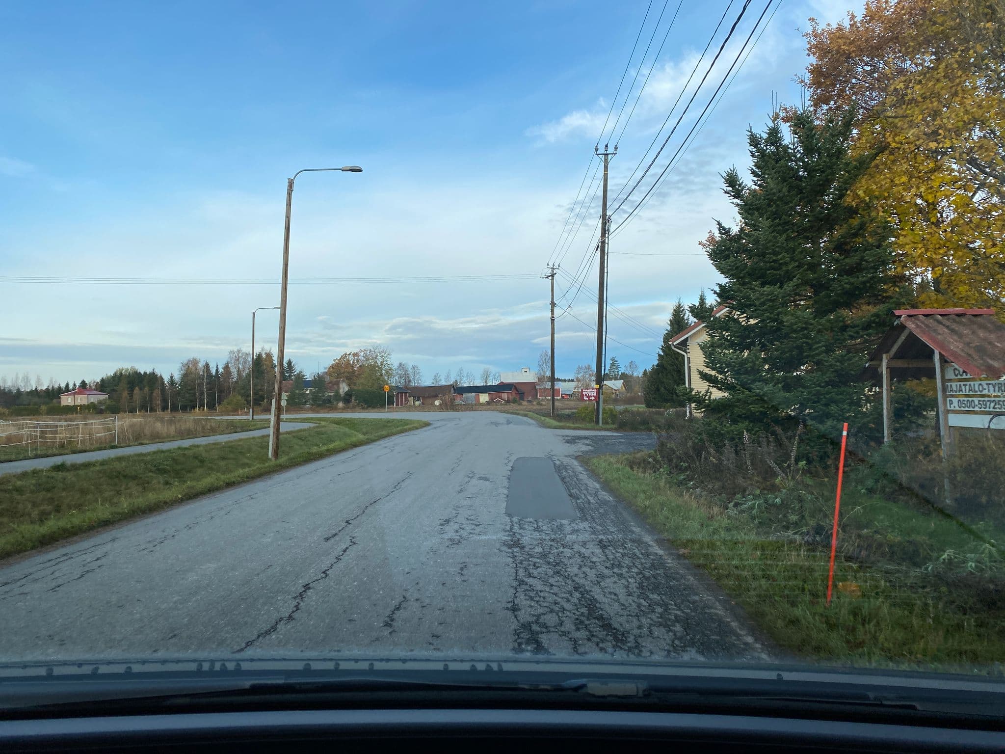 Street view near Majatalo Tyrni, Nakkila — © tniemine (CC BY-SA · Mapillary)