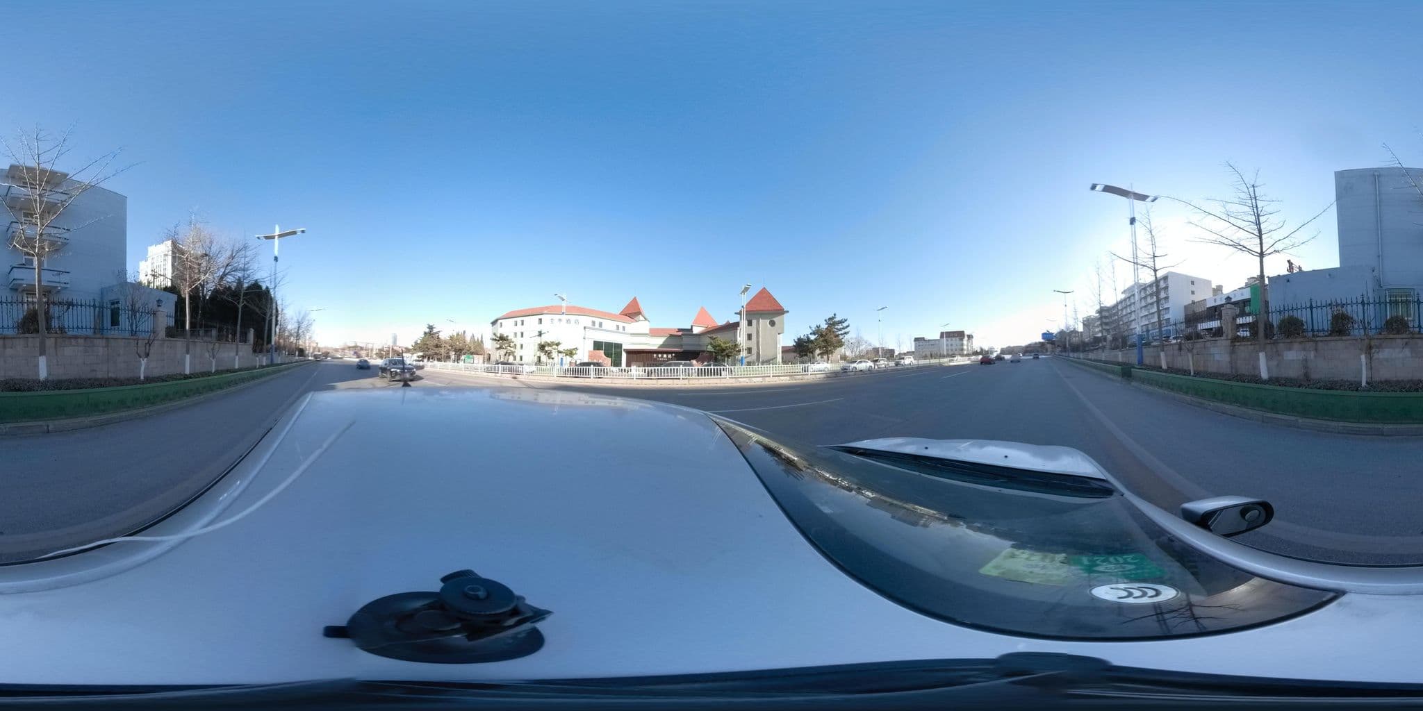 Street view near 观海花园酒店 Seaview Garden Hotel, Yantai — © recklessxpy (CC BY-SA · Mapillary)