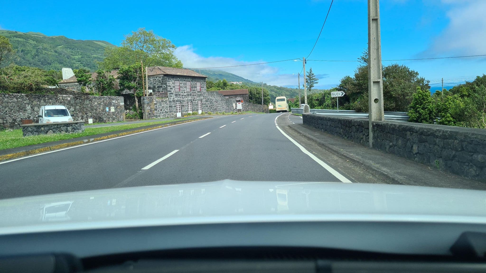 Street view near Quinta dos Misterios, Velas — © mappi (CC BY-SA · Mapillary)