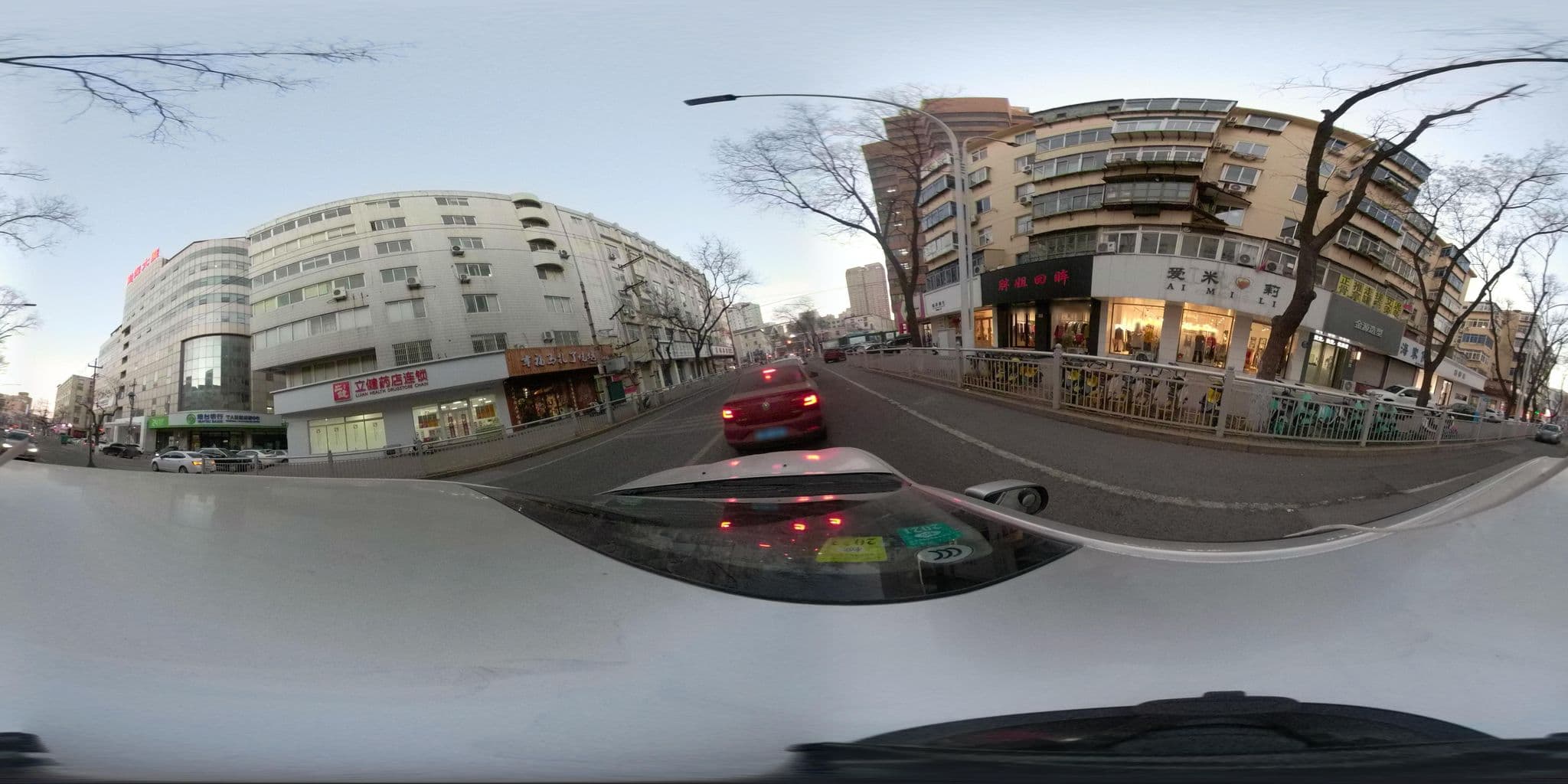 Street view near 艾客酒店, Yantai — © recklessxpy (CC BY-SA · Mapillary)