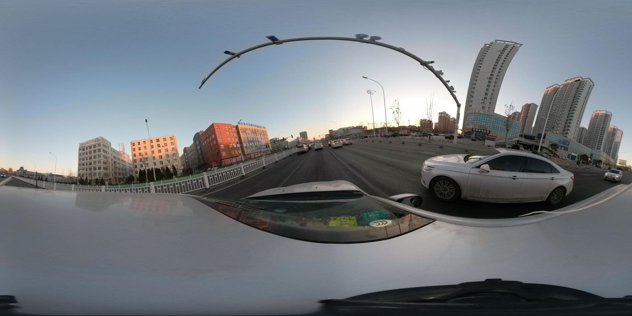 Street view near Best Western Hotel, Yantai — © recklessxpy (CC BY-SA · Mapillary)
