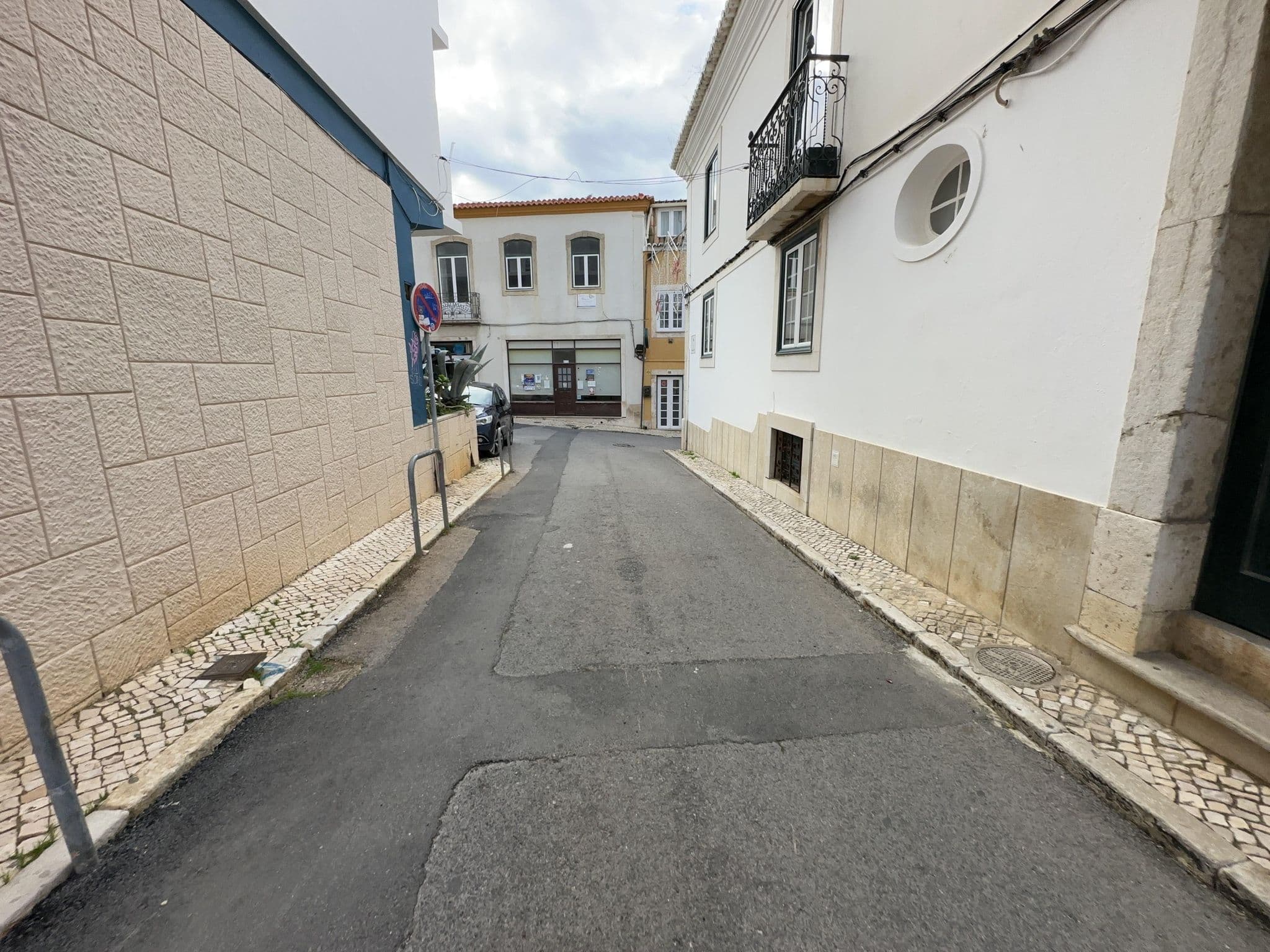 Street view near Casa de São Gonçalo, Lagos — © varun959 (CC BY-SA · Mapillary)