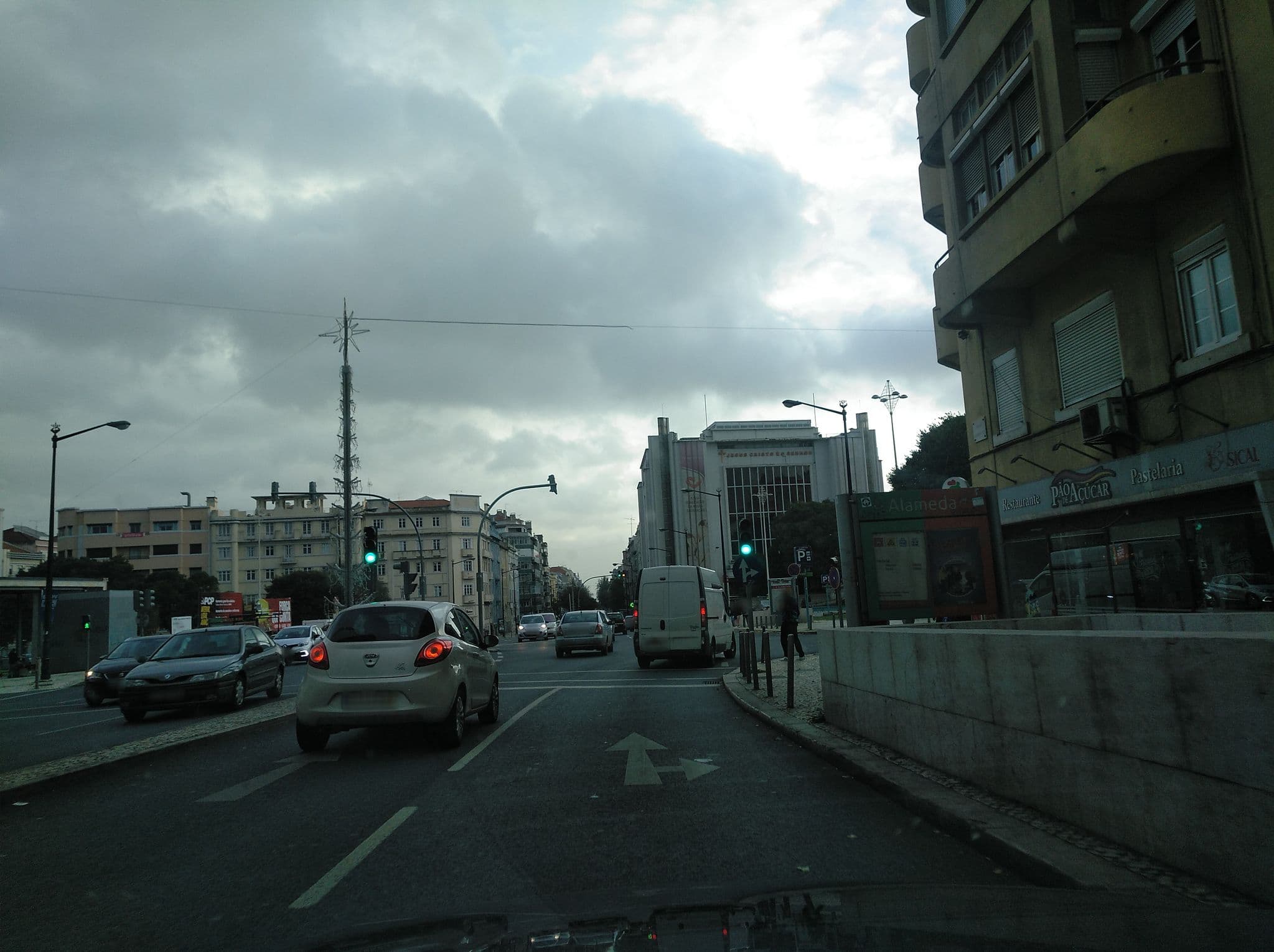 Street view near Hotel A.S. Lisboa, Areeiro — © filohipo (CC BY-SA · Mapillary)