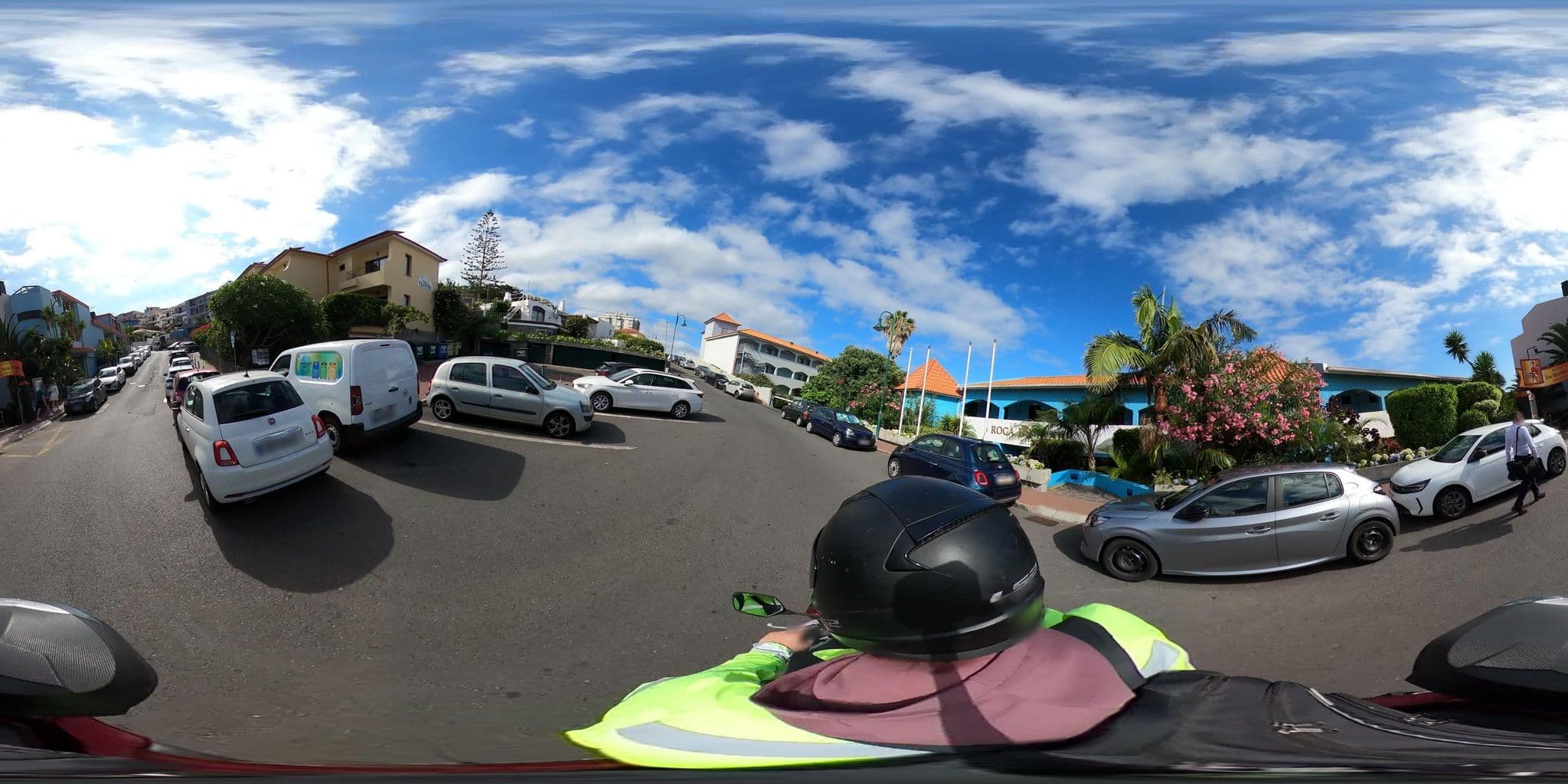 Street view near Vila Ventura, Caniço — © PedroSantos (CC BY-SA · Mapillary)