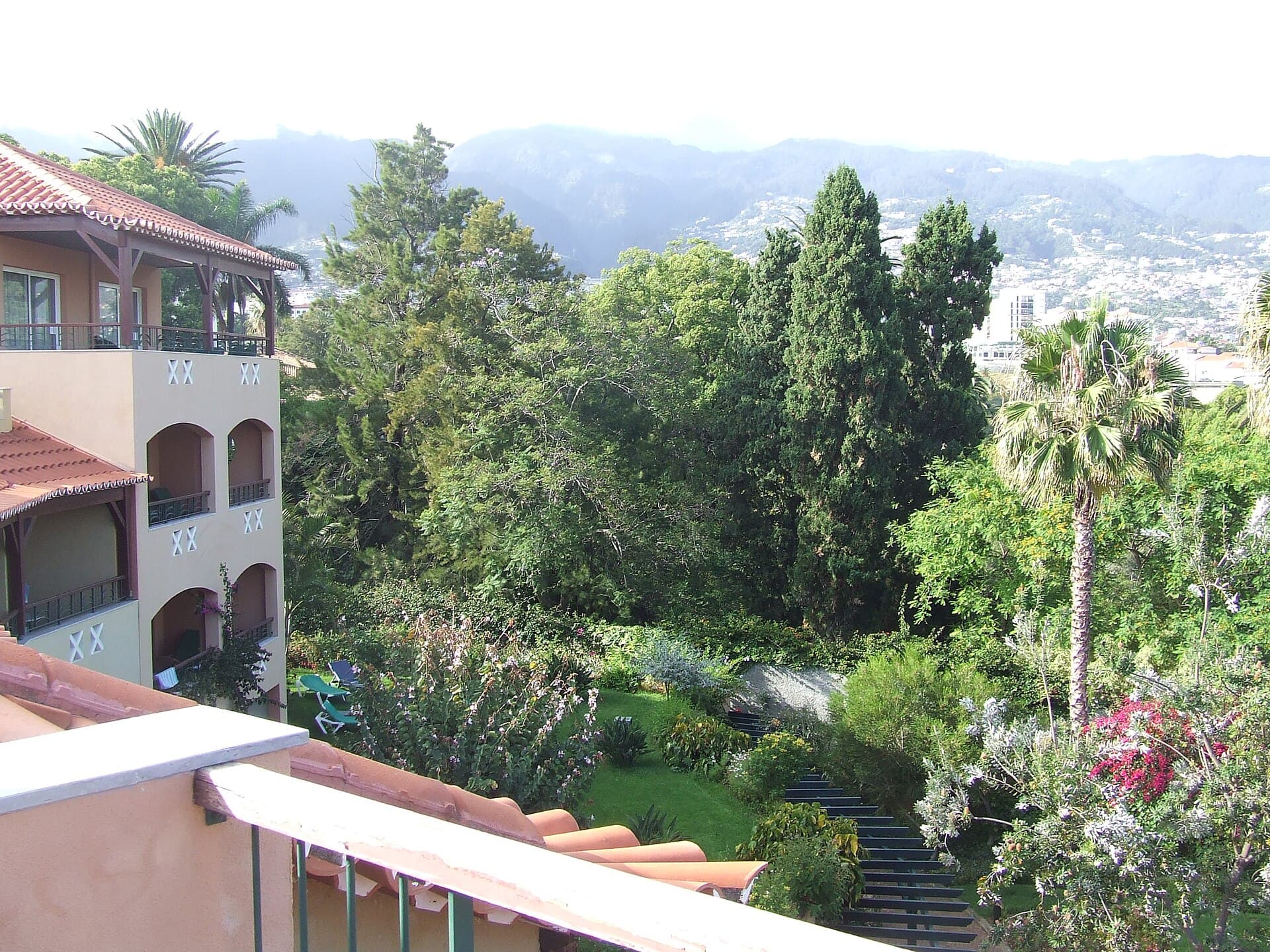 Pestana Village (via Wikimedia Commons, CC BY 2.0)