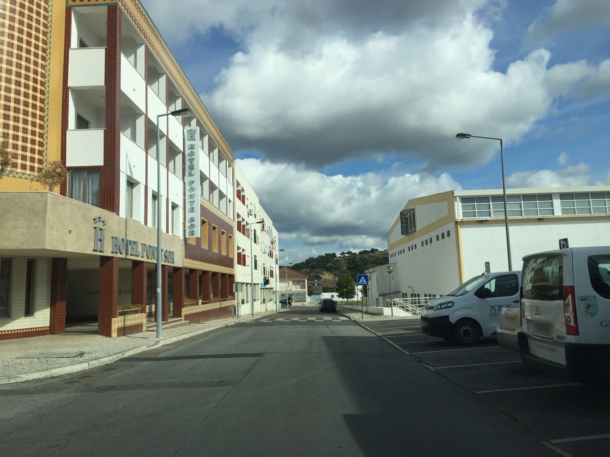 Street view near Hotel Ponte de Sor, Ponte de Sôr — © ptmap (CC BY-SA · Mapillary)