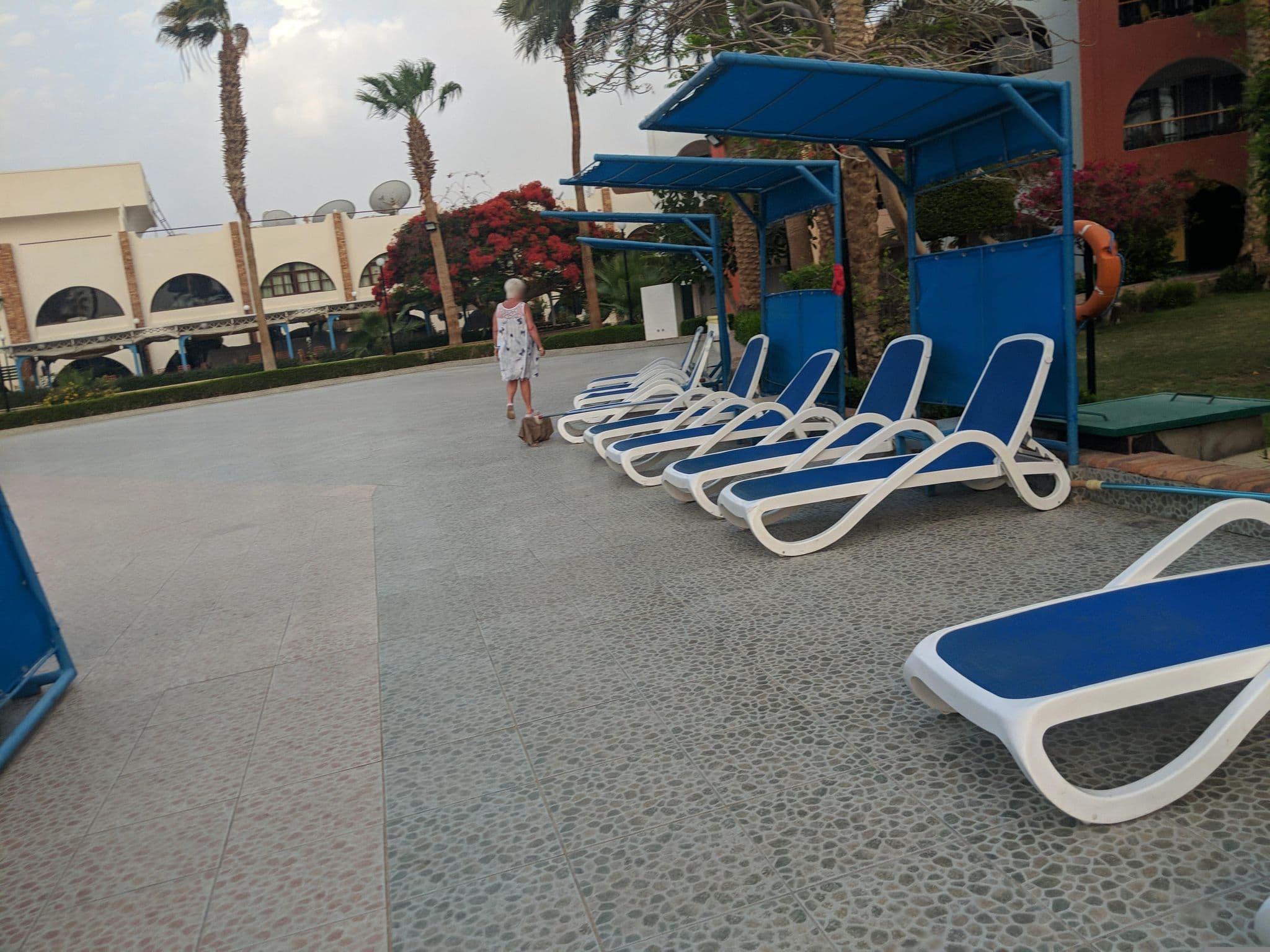 Street view near Pool at Arabia Azur Resort, Hurghada — © toaskoas (CC BY-SA · Mapillary)
