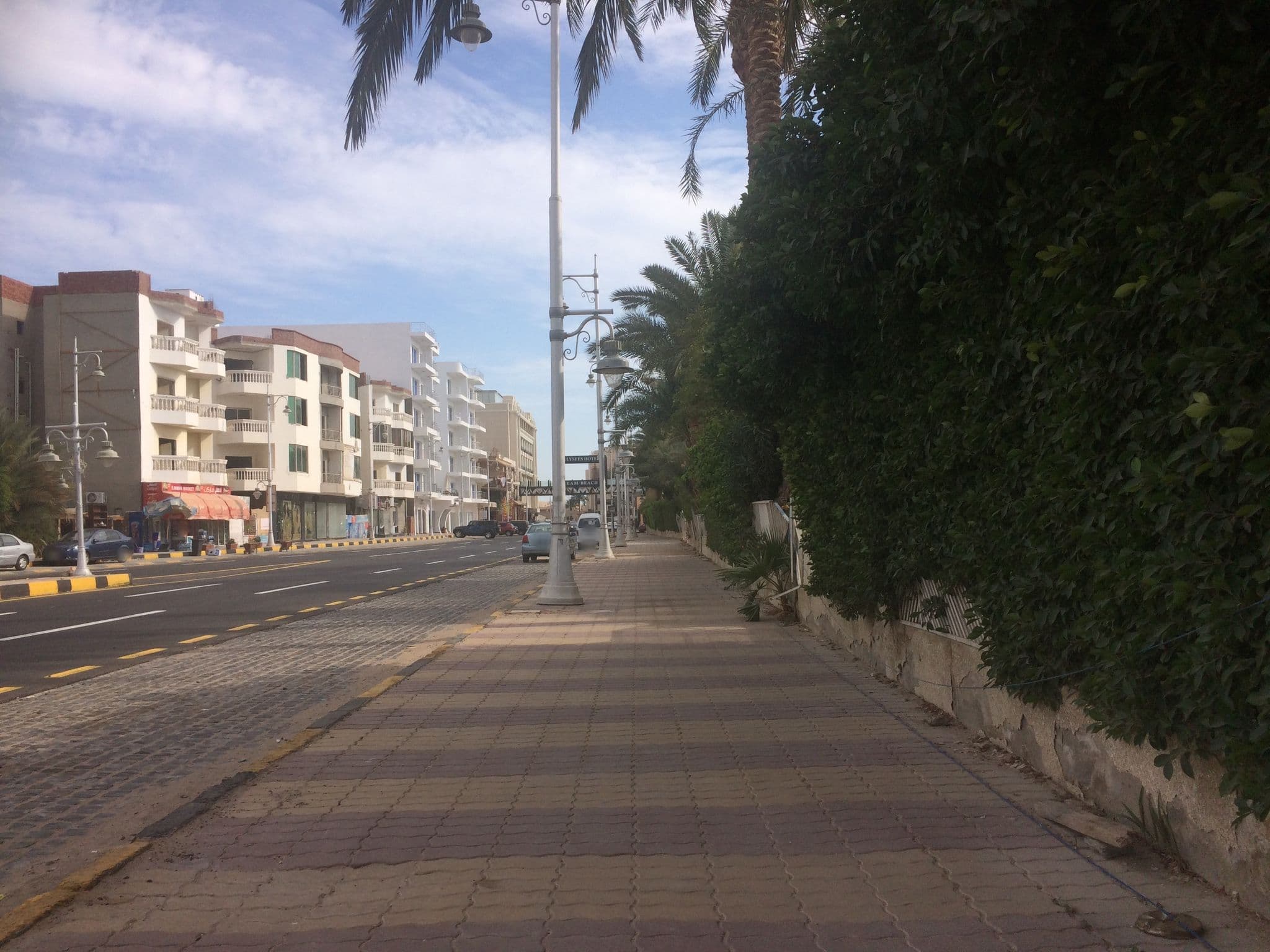 Street view near Old Vic Village Hotel, Hurghada — © horsecab (CC BY-SA · Mapillary)