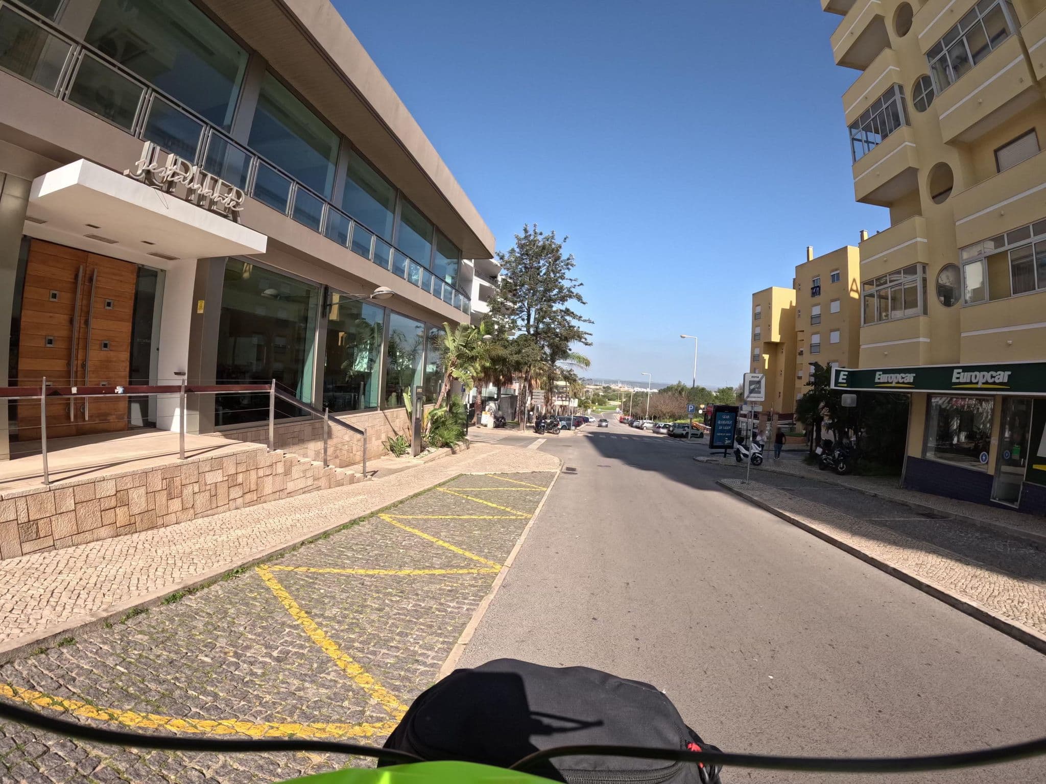 Street view near Hotel da Rocha, Ferragudo — © claudiop (CC BY-SA · Mapillary)