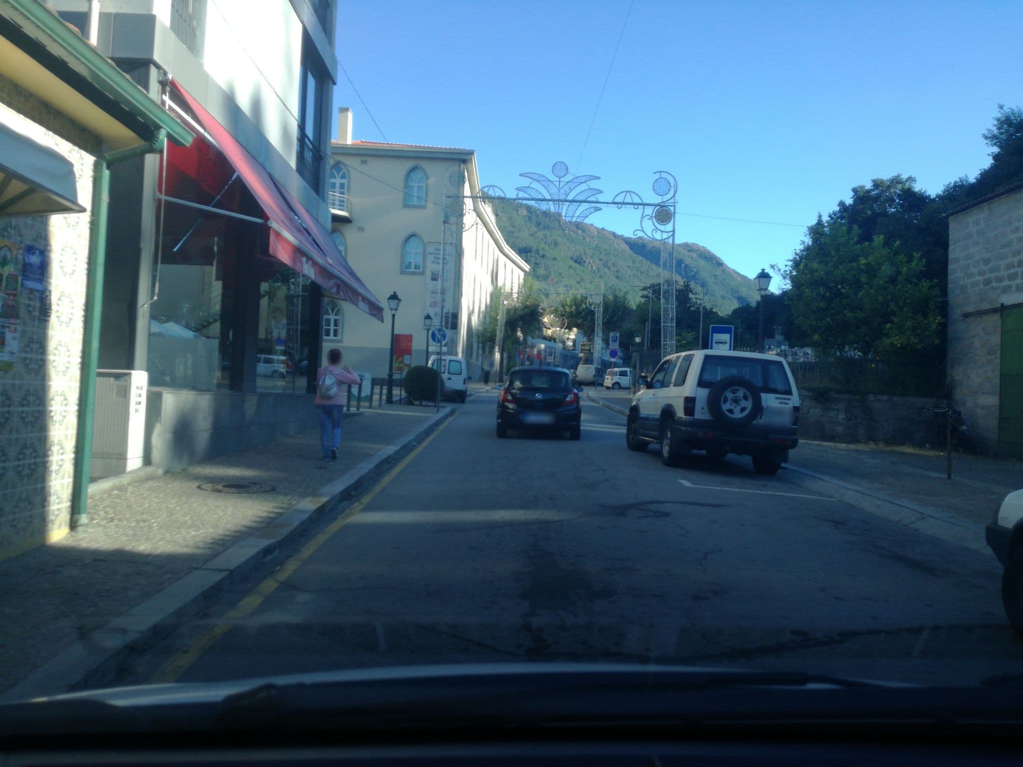 Street view near Casa de Hóspedes Miragolfe, Vieira do Minho — © cyberlima (CC BY-SA · Mapillary)