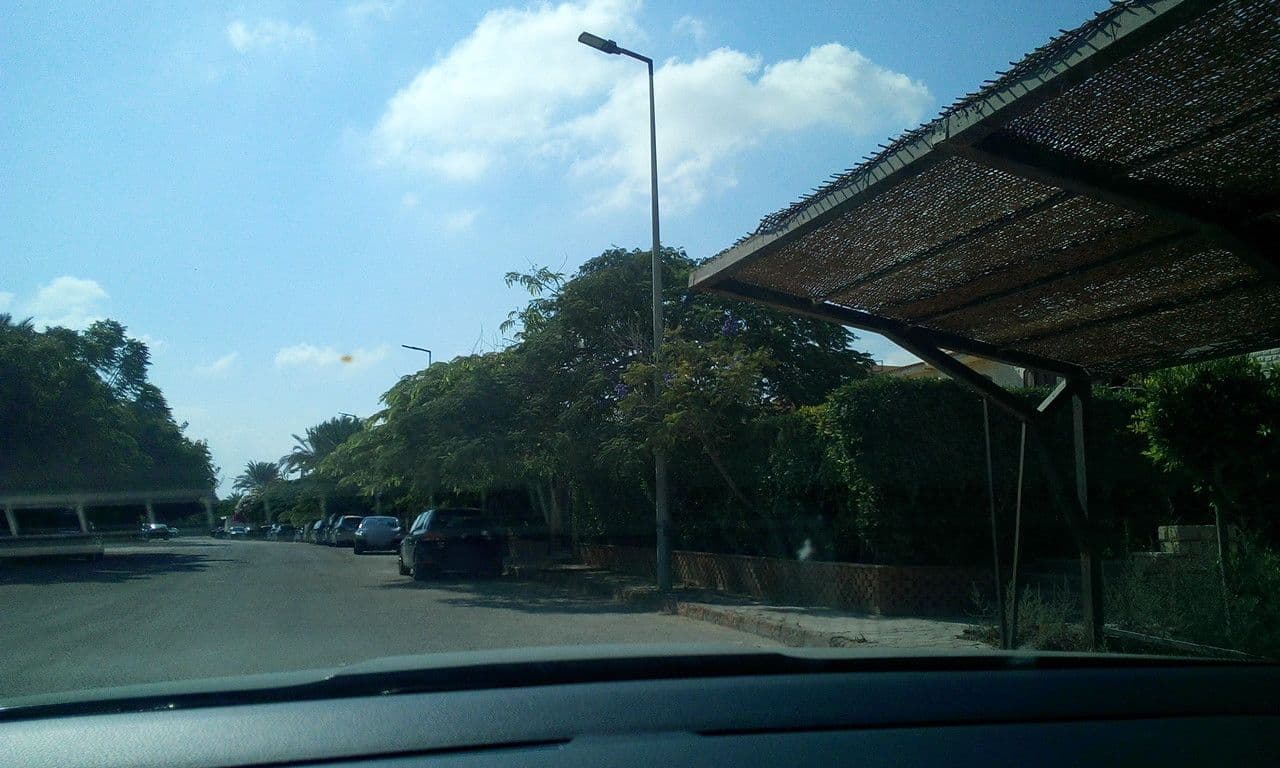 Street view near Marina 7, Al ‘Alamayn — © mbayan (CC BY-SA · Mapillary)