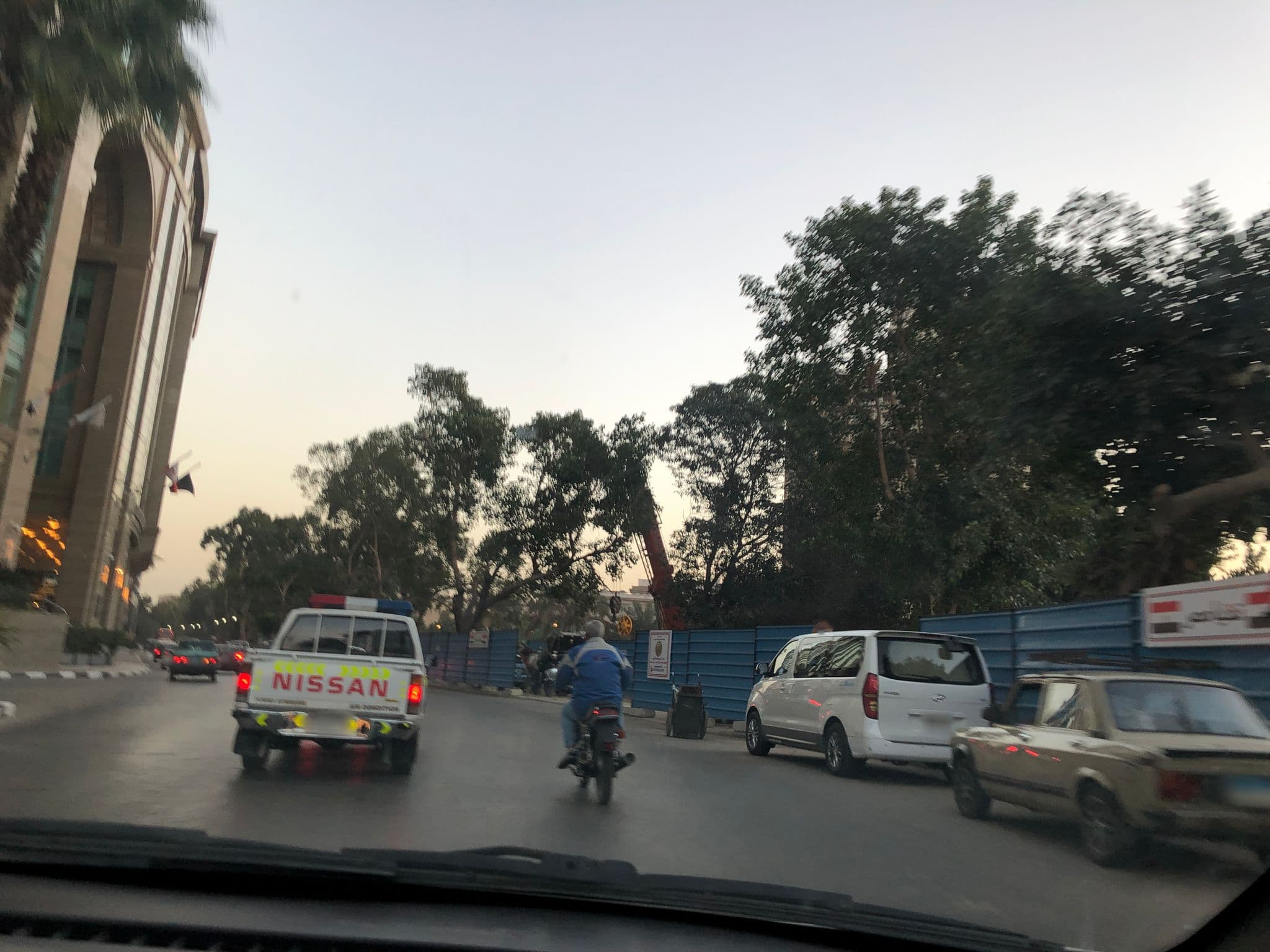 Street view near Four Seasons Cairo, Būlāq Abū al ‘Ilā — © emanmehrez (CC BY-SA · Mapillary)