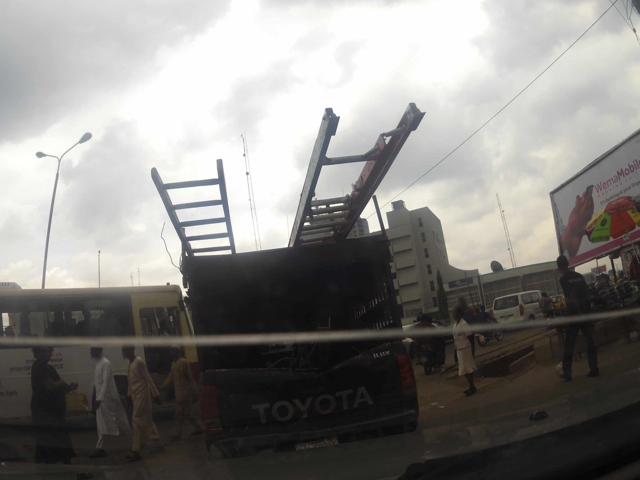 Street view near Hail henrietta hotel, Ibadan — © omobee (CC BY-SA · Mapillary)