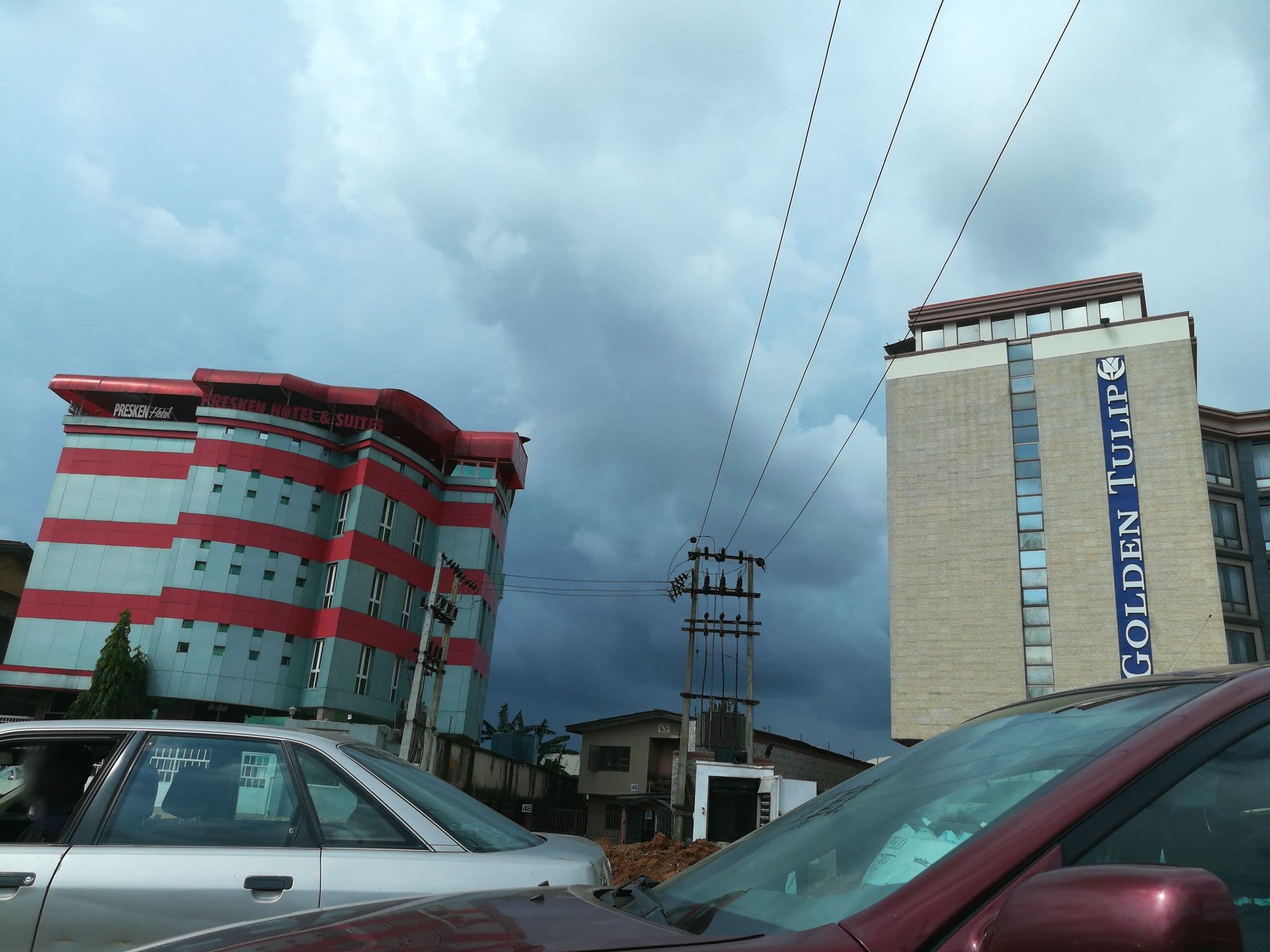 Street view near Presken Hotel, Oshodi — © ralebipim (CC BY-SA · Mapillary)