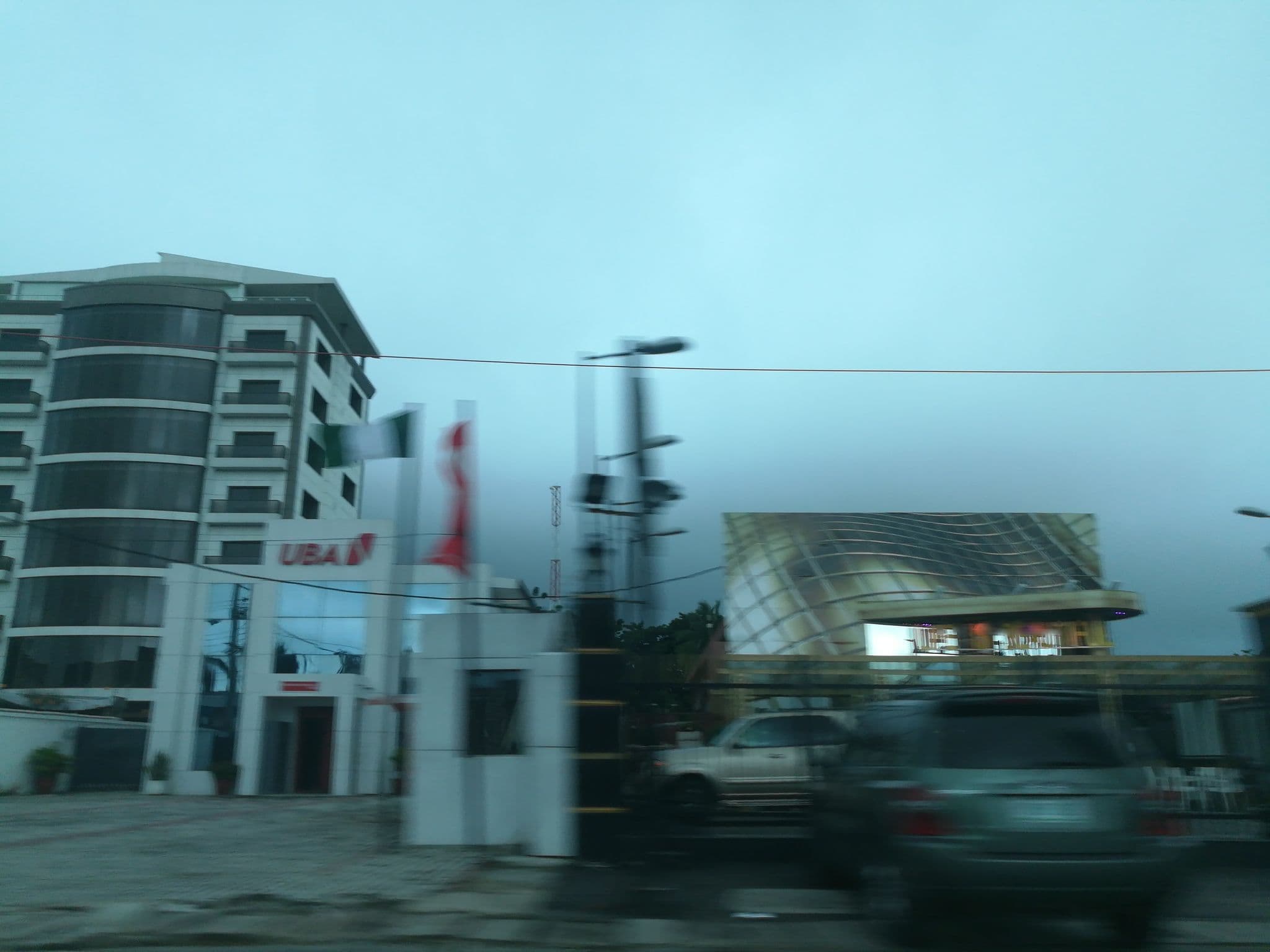 Street view near Maison Fahrenheit, Obalende — © ralebipim (CC BY-SA · Mapillary)
