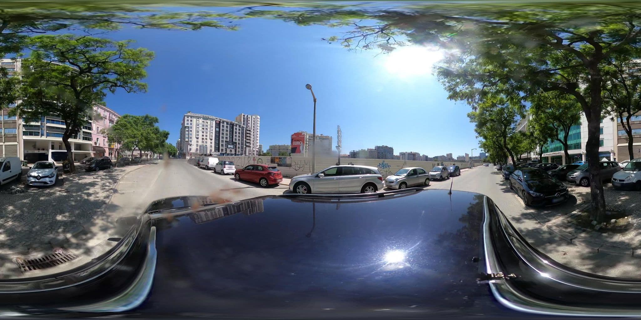 Street view near Residencial flor de entrecampos, Campo Pequeno — © filohipo (CC BY-SA · Mapillary)
