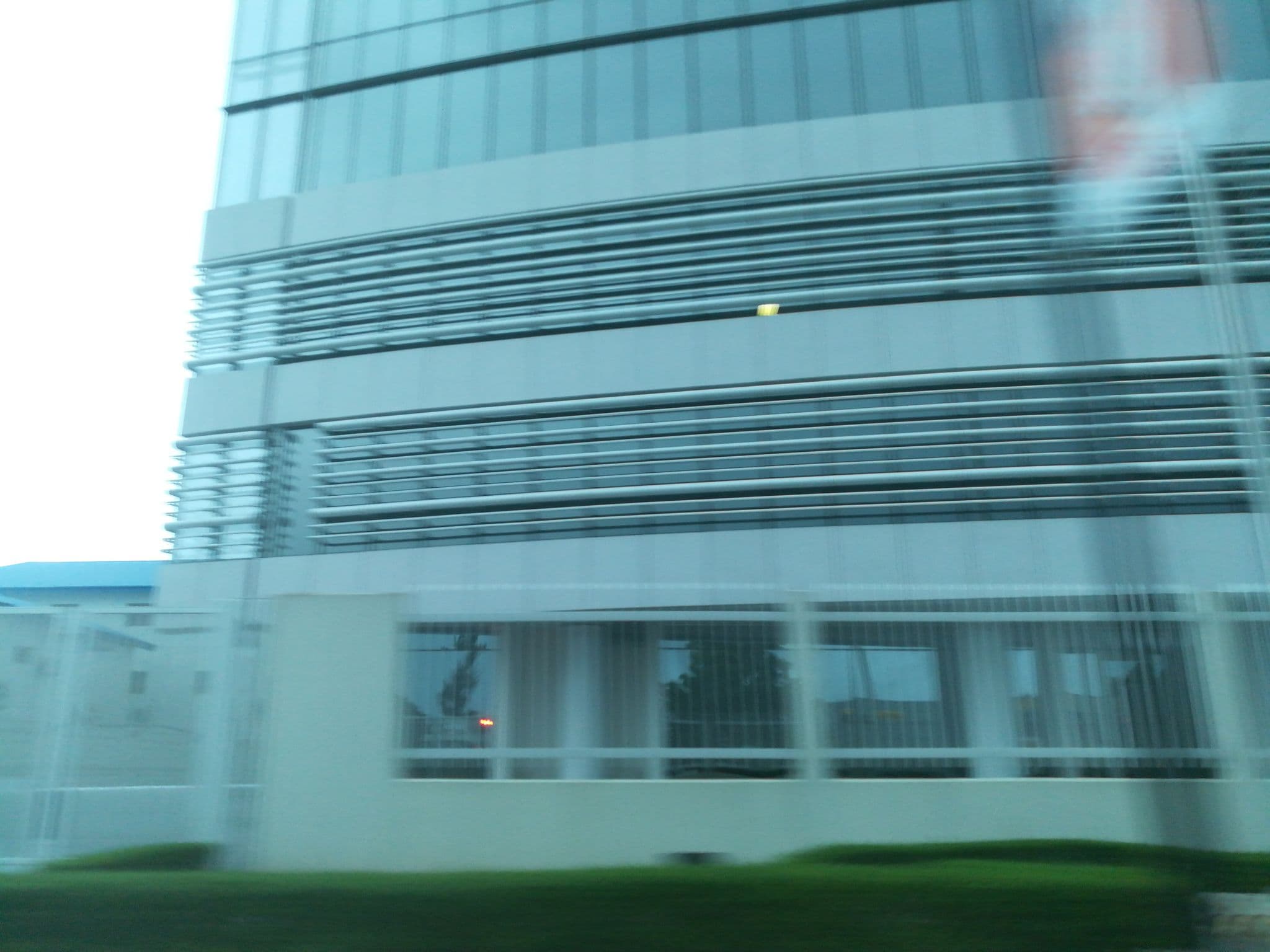 Street view near Slidbes, Obalende — © ralebipim (CC BY-SA · Mapillary)