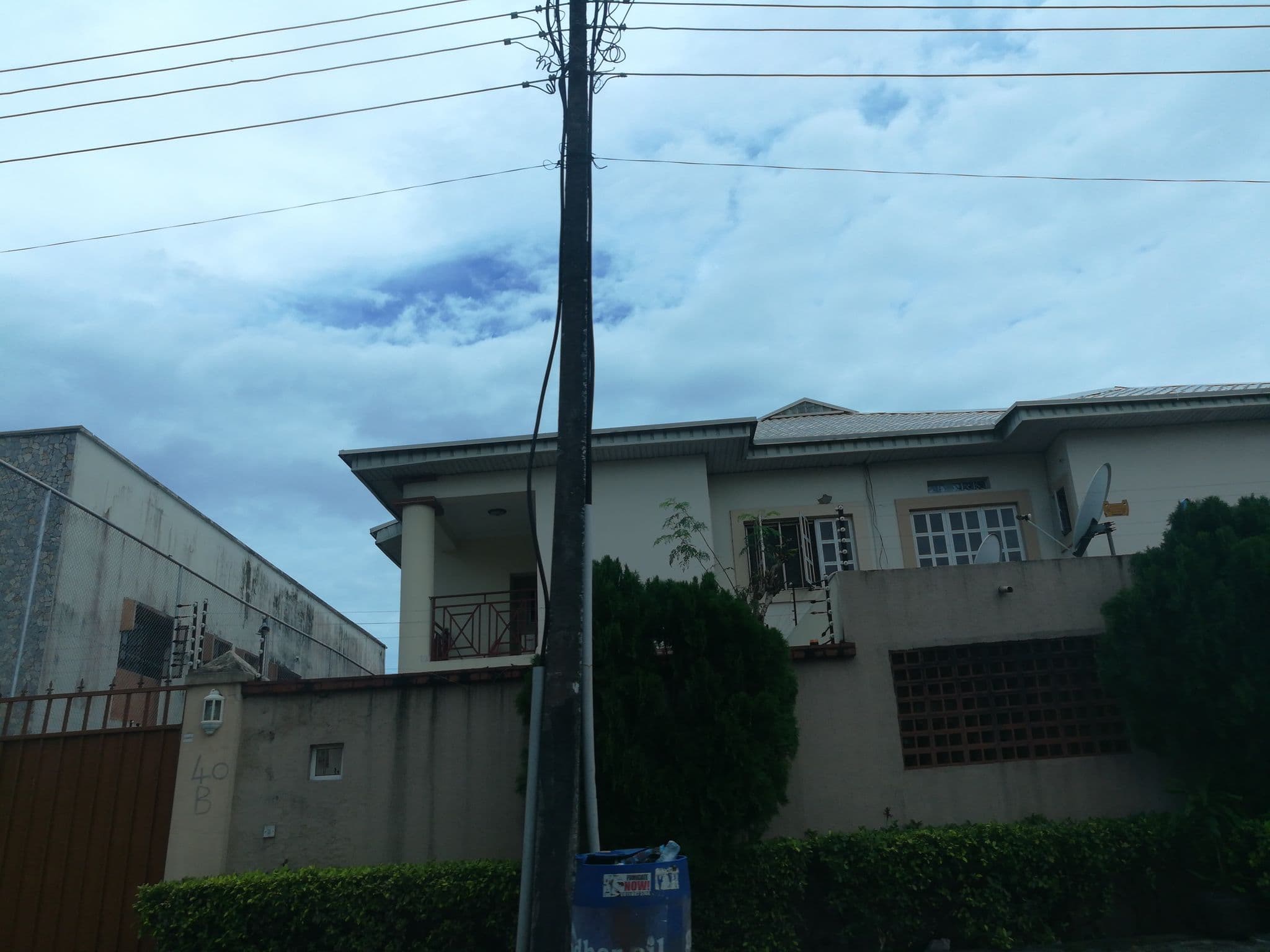 Street view near Tudor House Hotel, Lekki — © ralebipim (CC BY-SA · Mapillary)
