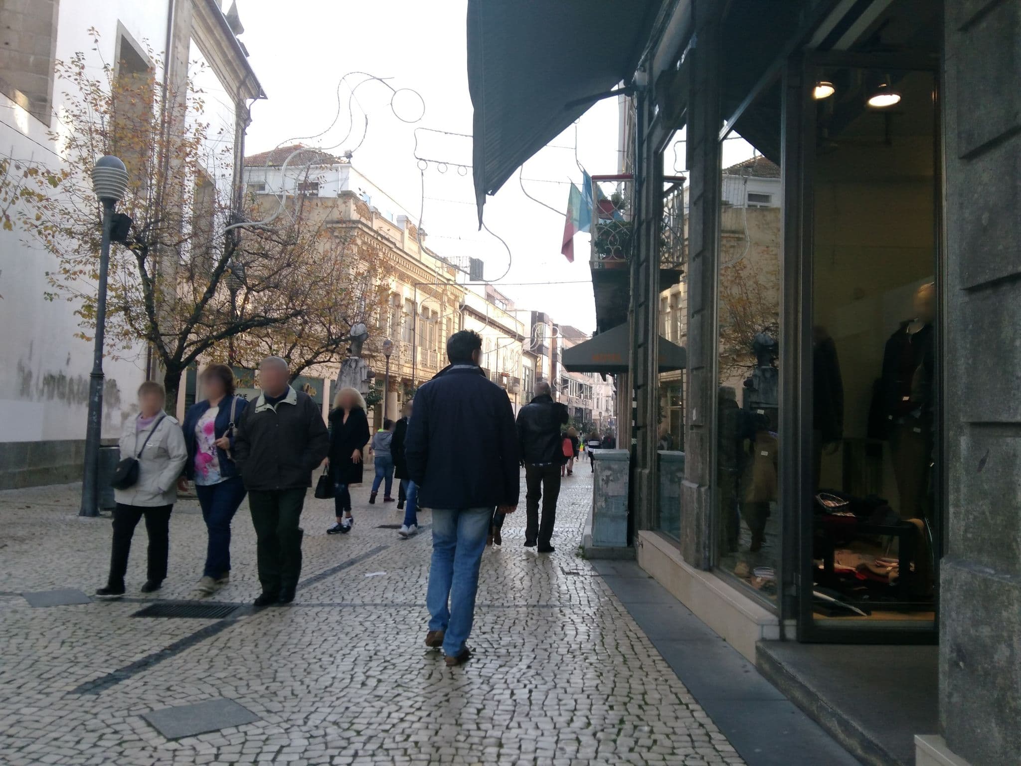 Street view near Moon & Sun Hotel, Braga — © waldyrious (CC BY-SA · Mapillary)