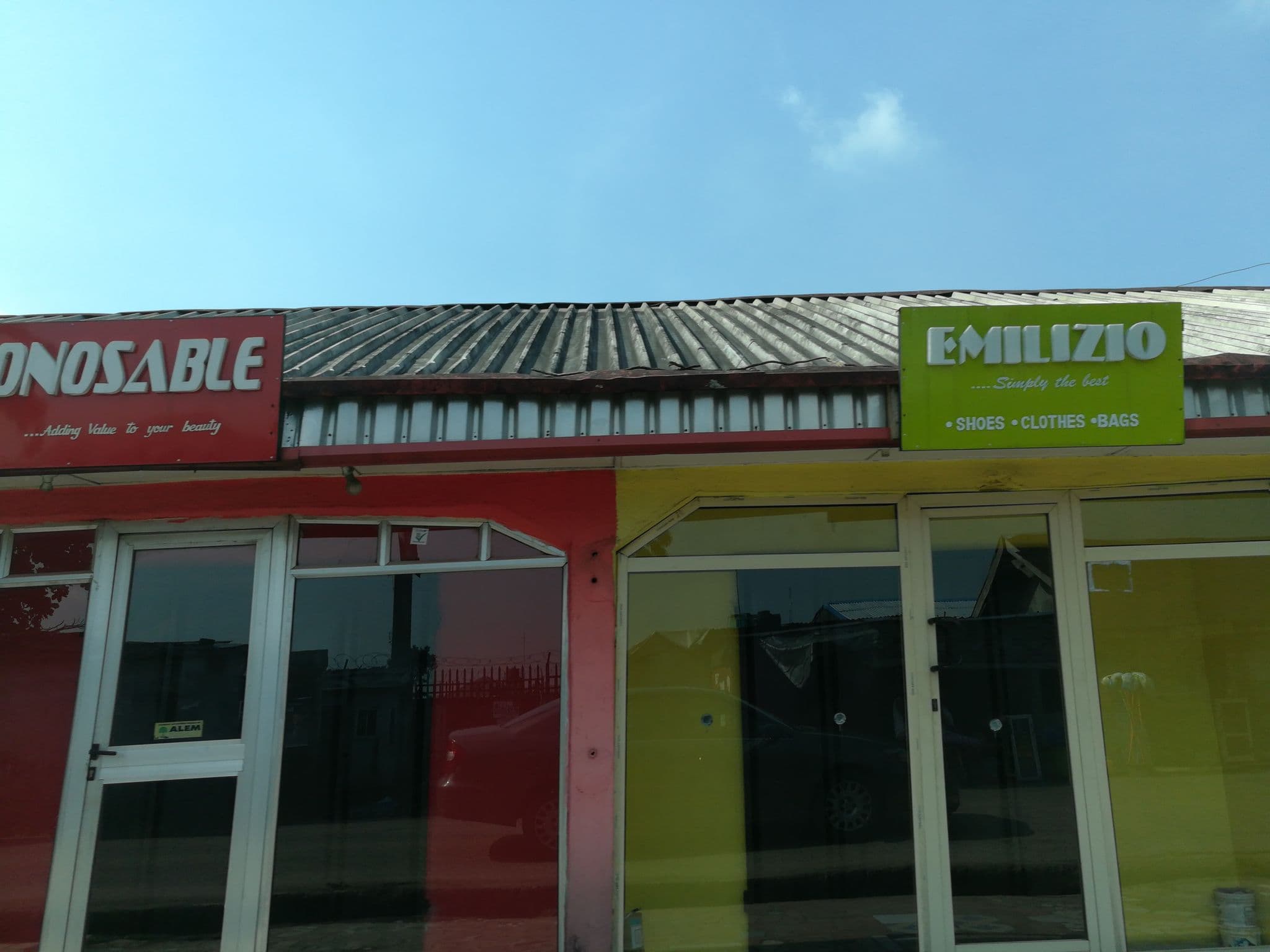 Street view near Sparklyn Hotel & Suites, Port Harcourt — © ralebipim (CC BY-SA · Mapillary)