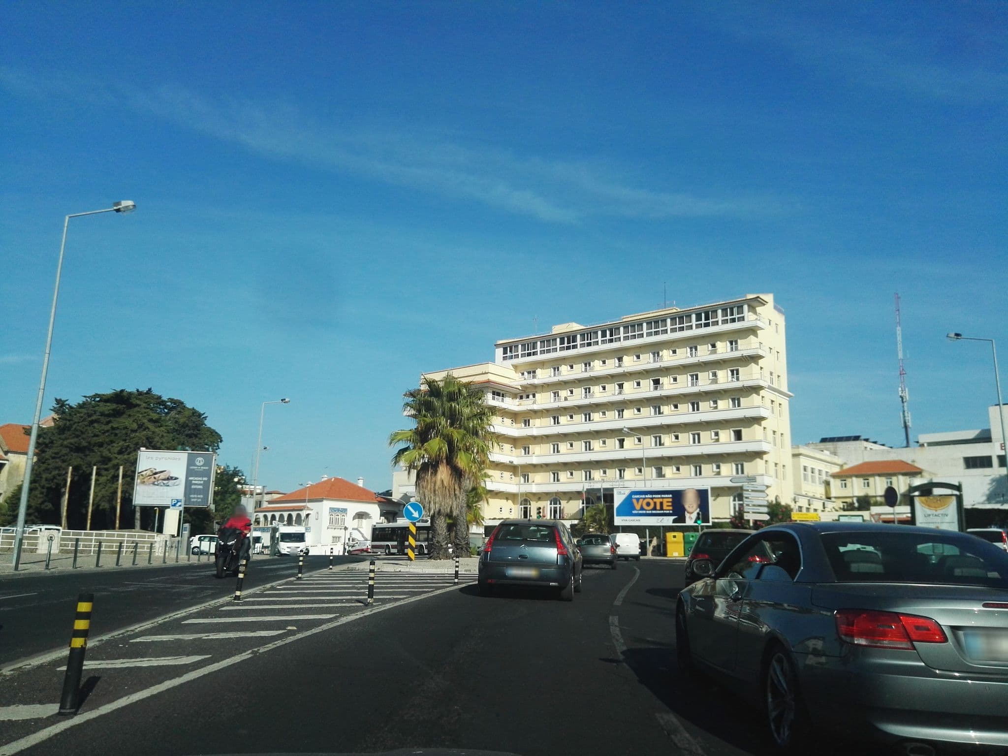 Street view near Casa Costa, Estoril — © filipegraciosa (CC BY-SA · Mapillary)