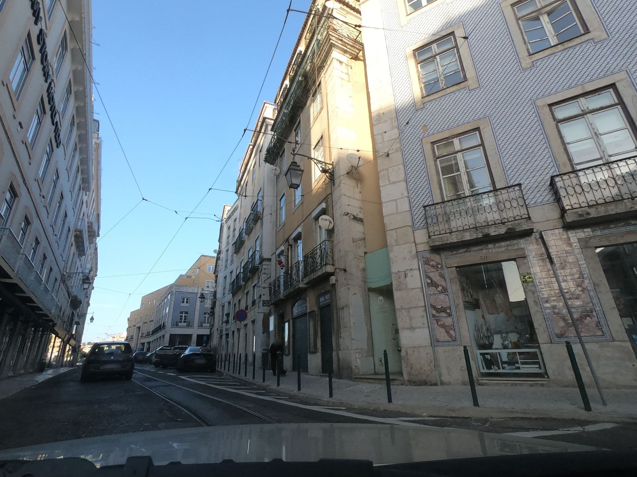 Street view near Grande Pensão Alcobia Residencial, Baixa — © filohipo (CC BY-SA · Mapillary)