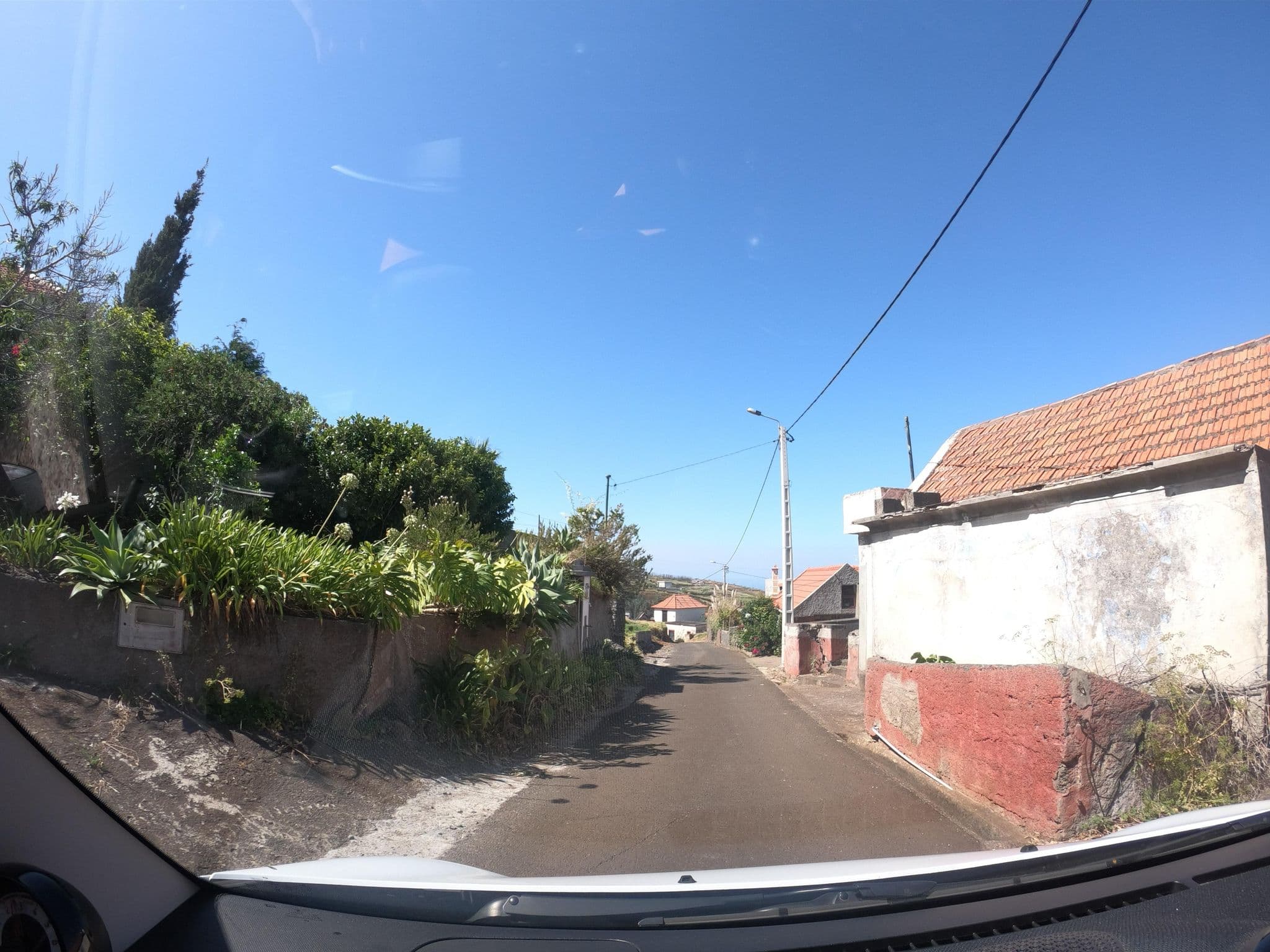 Street view near Bougainvillea, Fajã da Ovelha — © filipesilva (CC BY-SA · Mapillary)